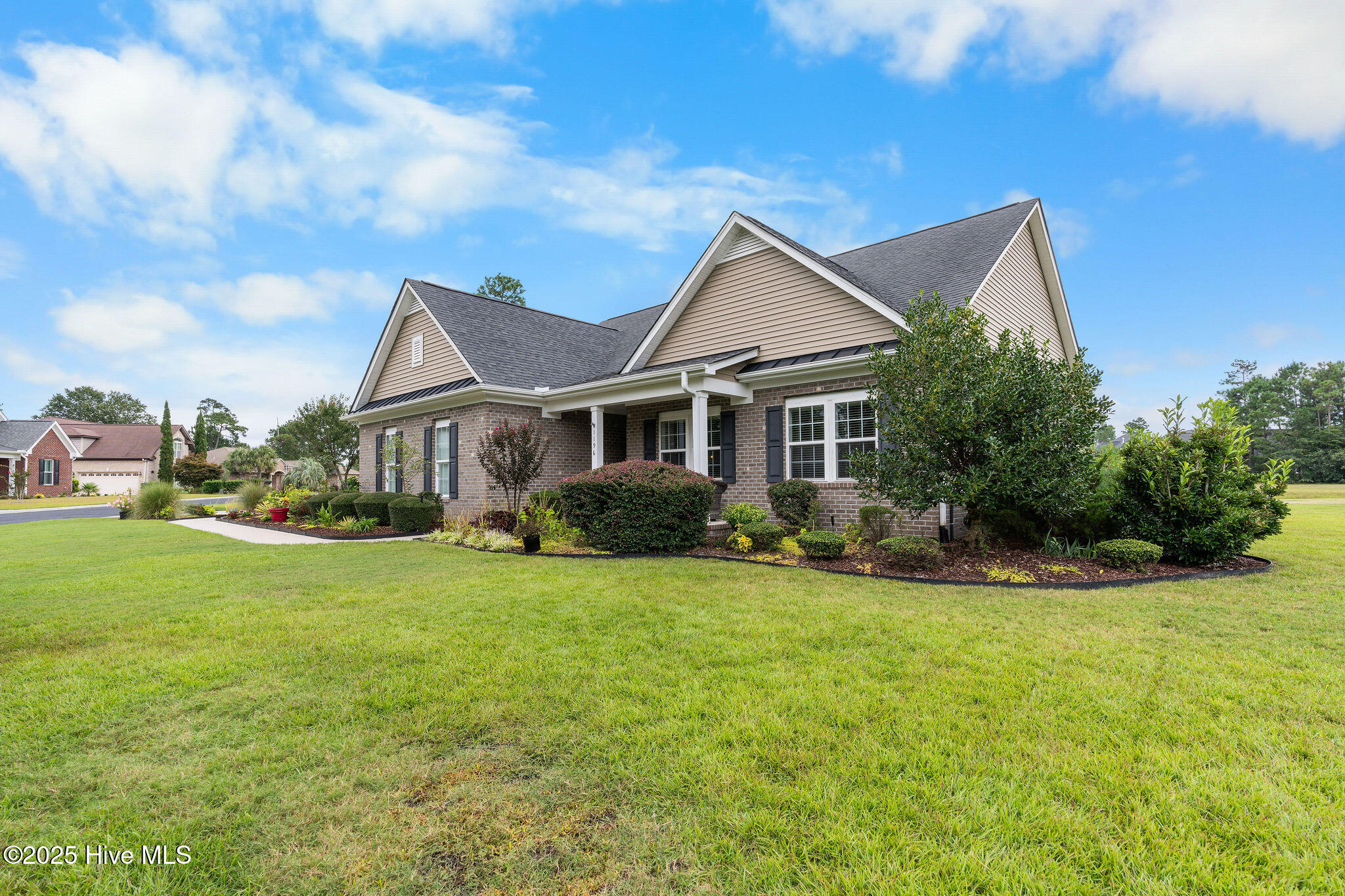 100531104 | Photo 54