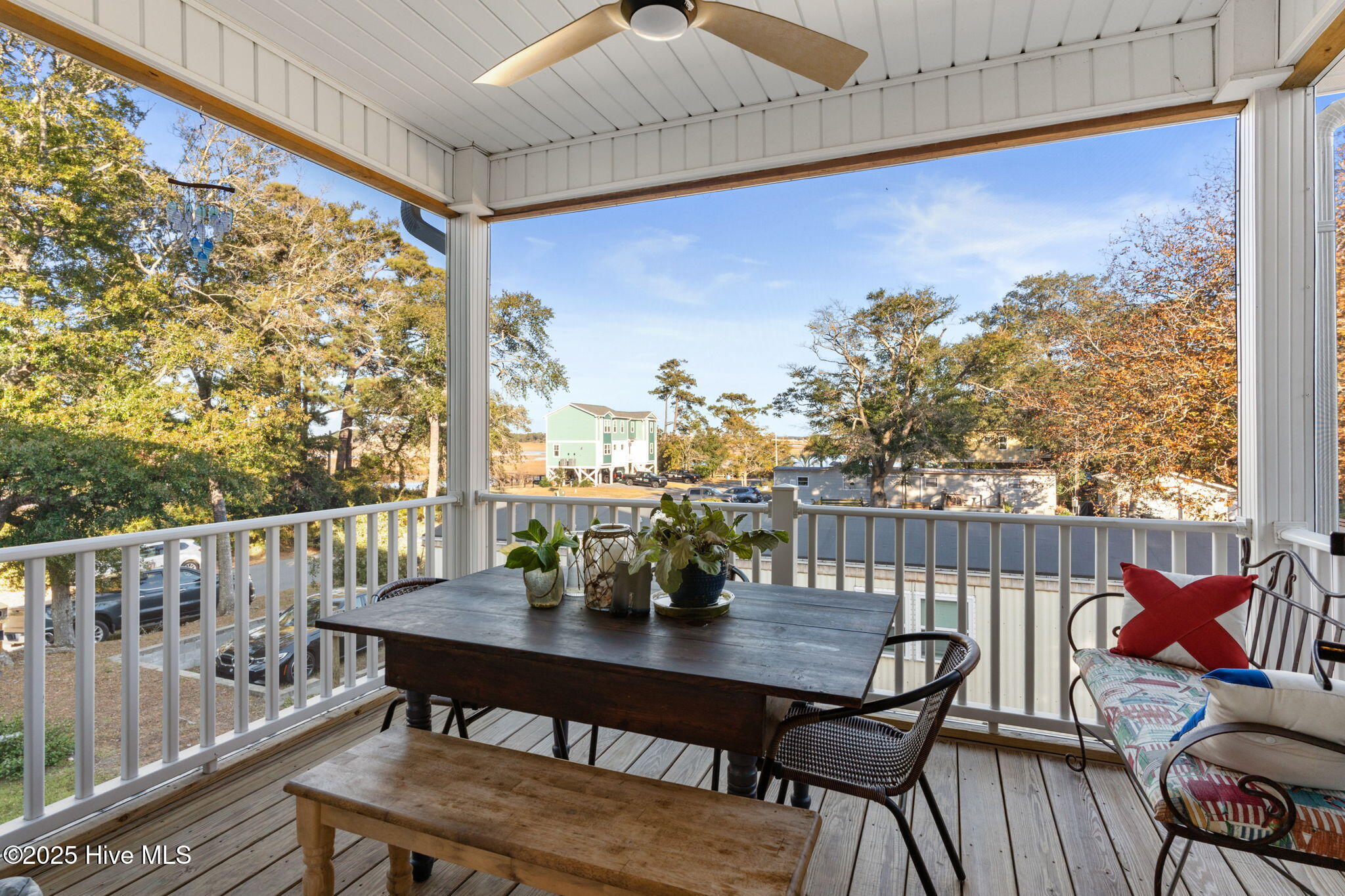 100541754 | Photo 43