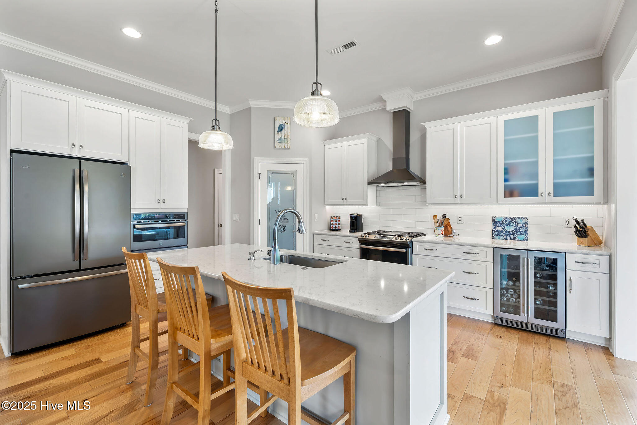 100547270 | Photo 14