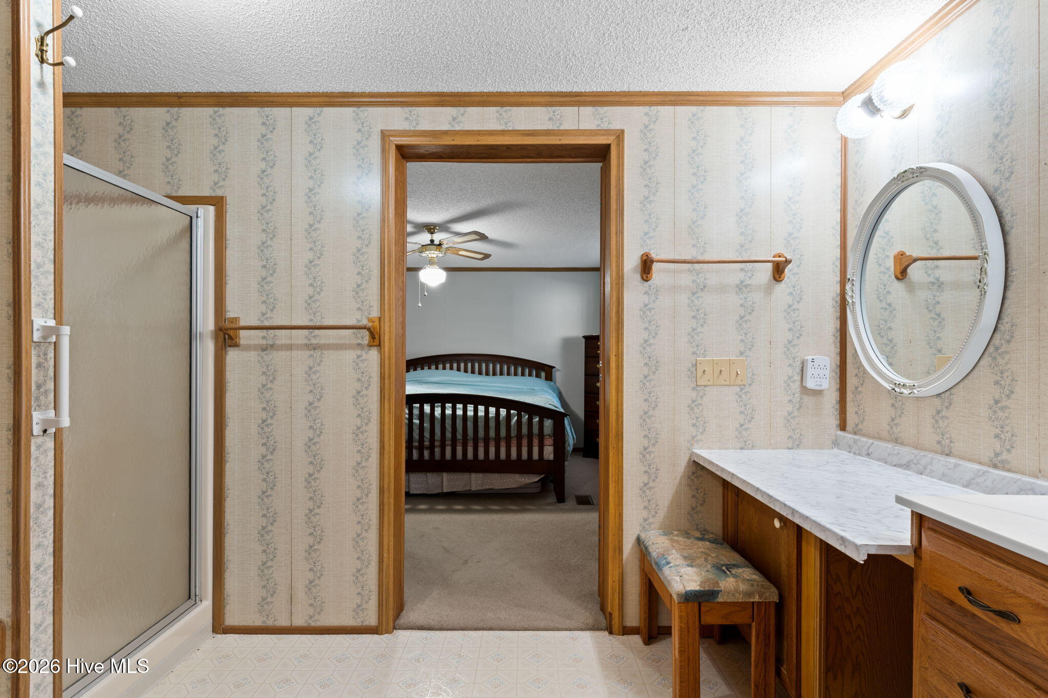 100549900 | Photo 24