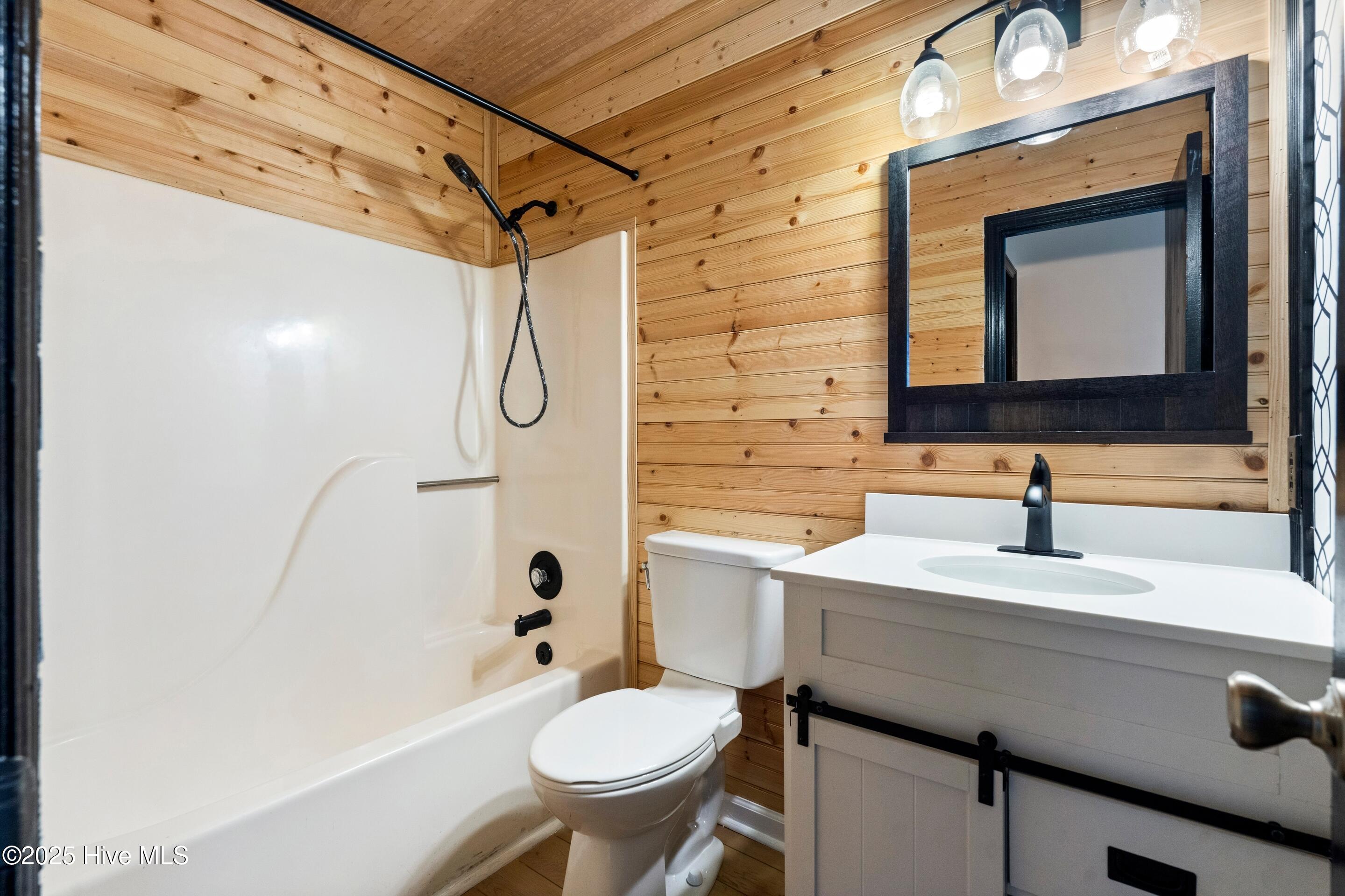 100523596 | Photo 39