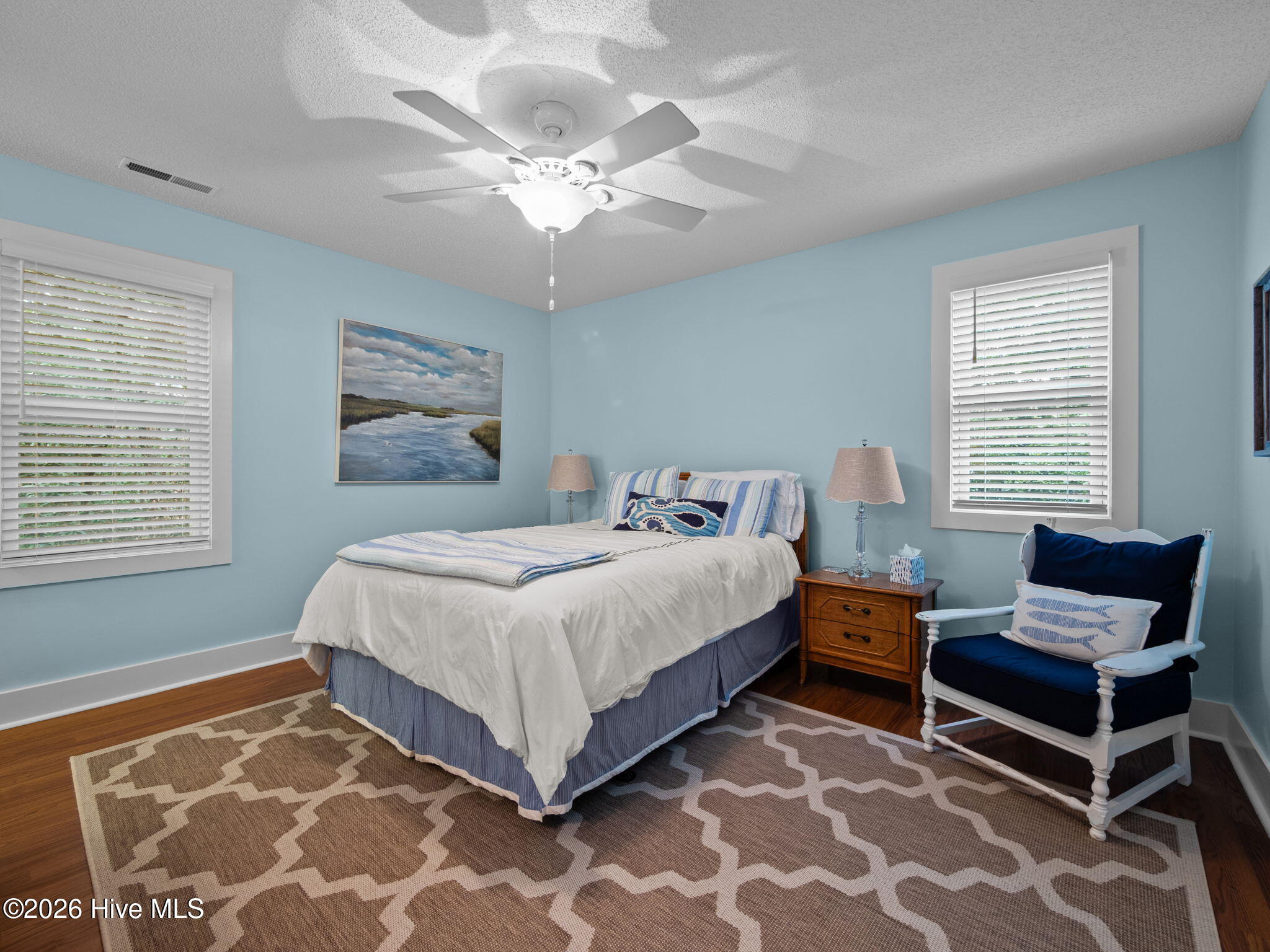 100547996 | Photo 35