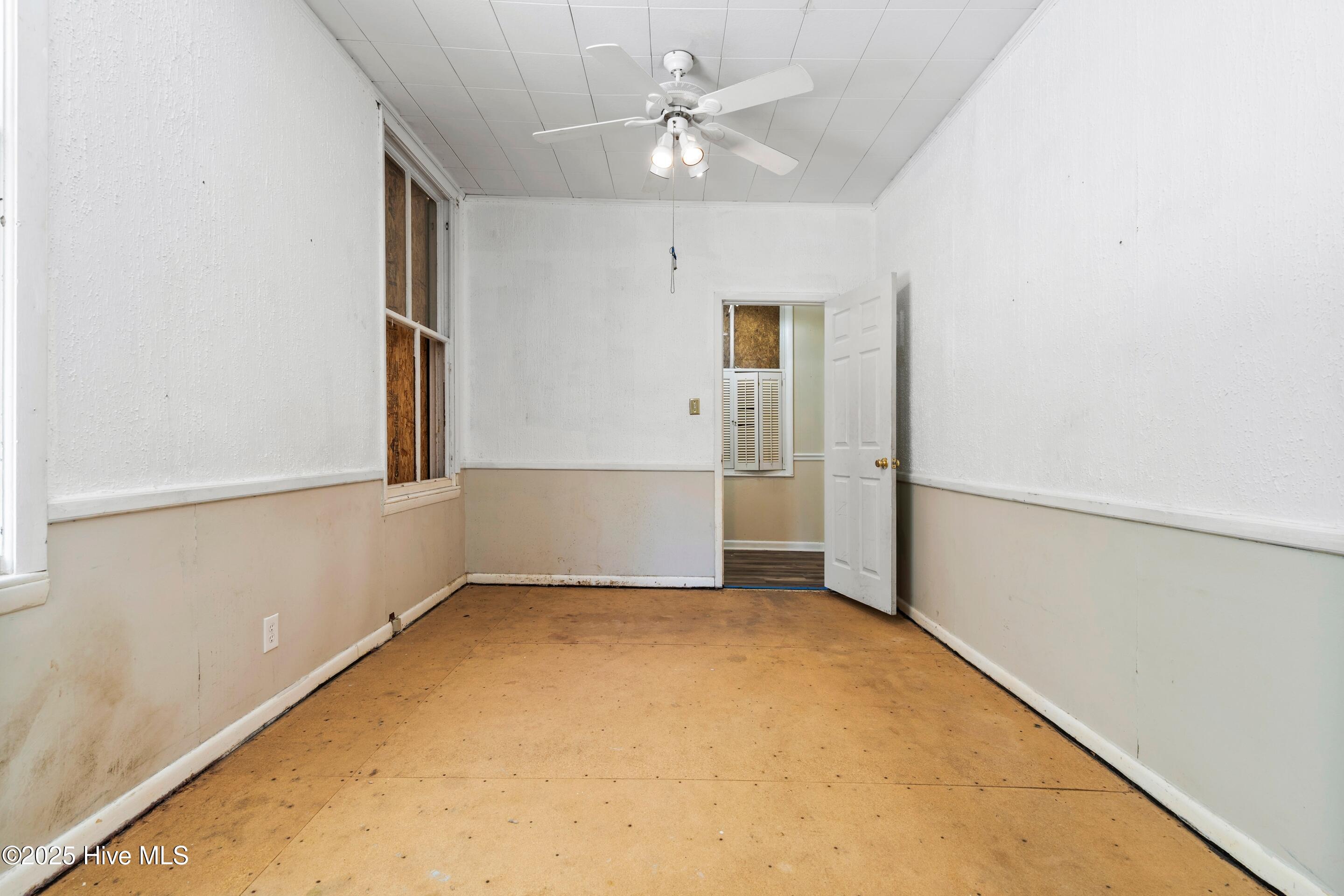 100513299 | Photo 12