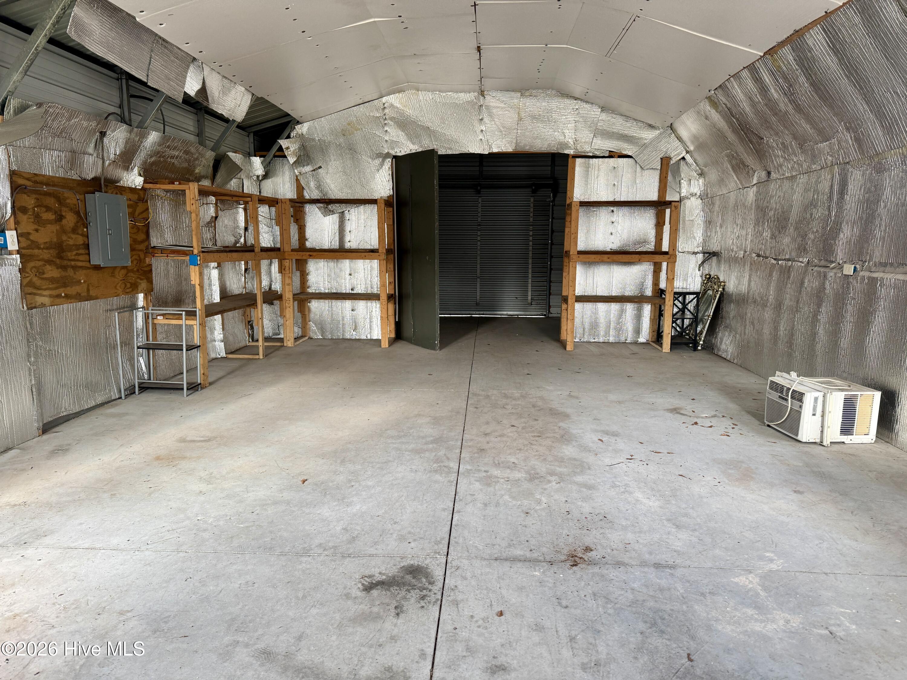 100547933 | Photo 12