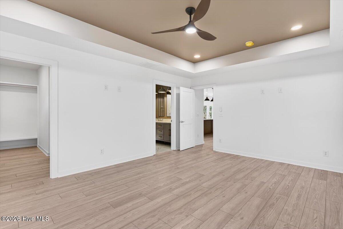 100508679 | Photo 12