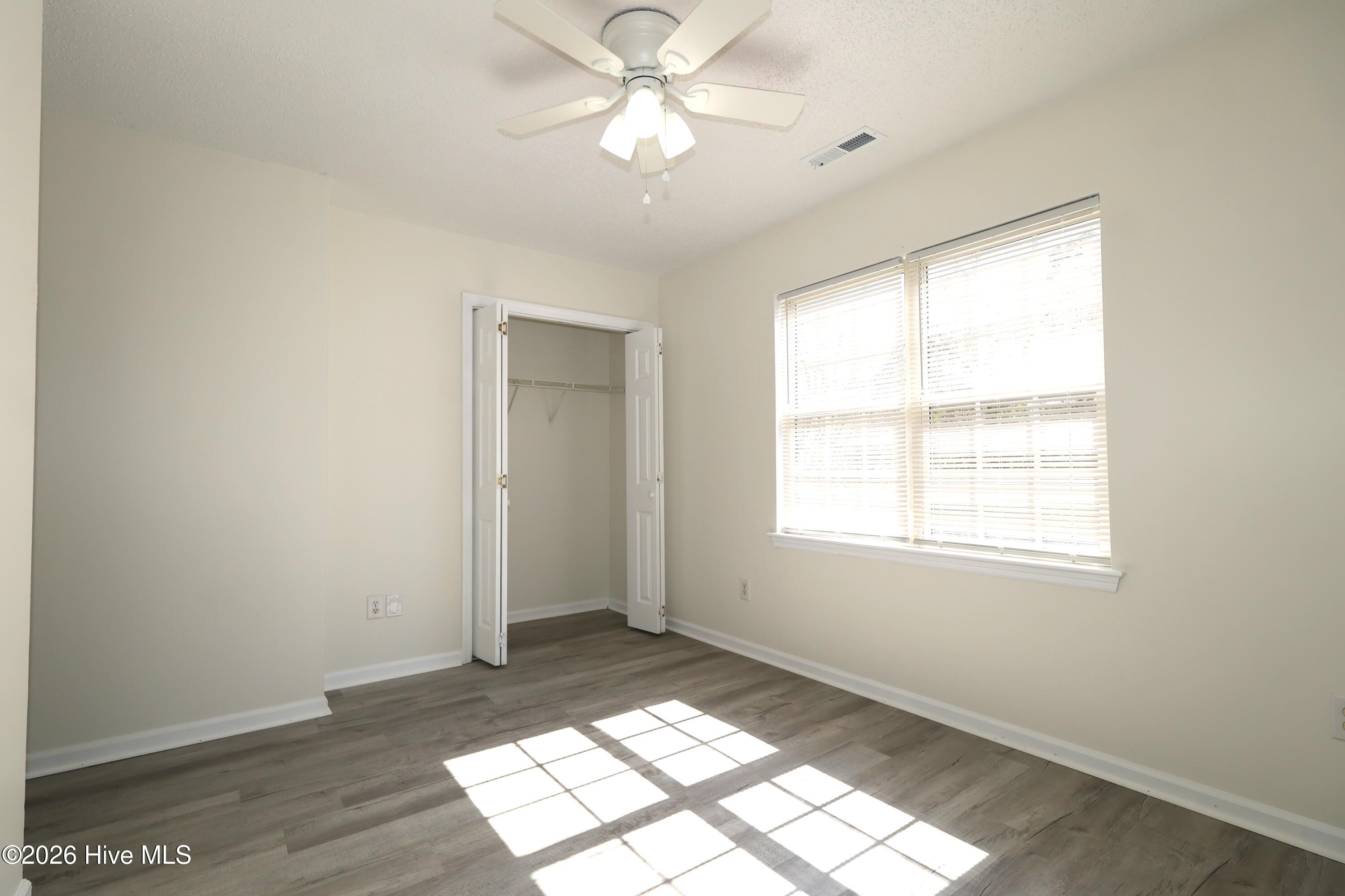 100559082 | Photo 13