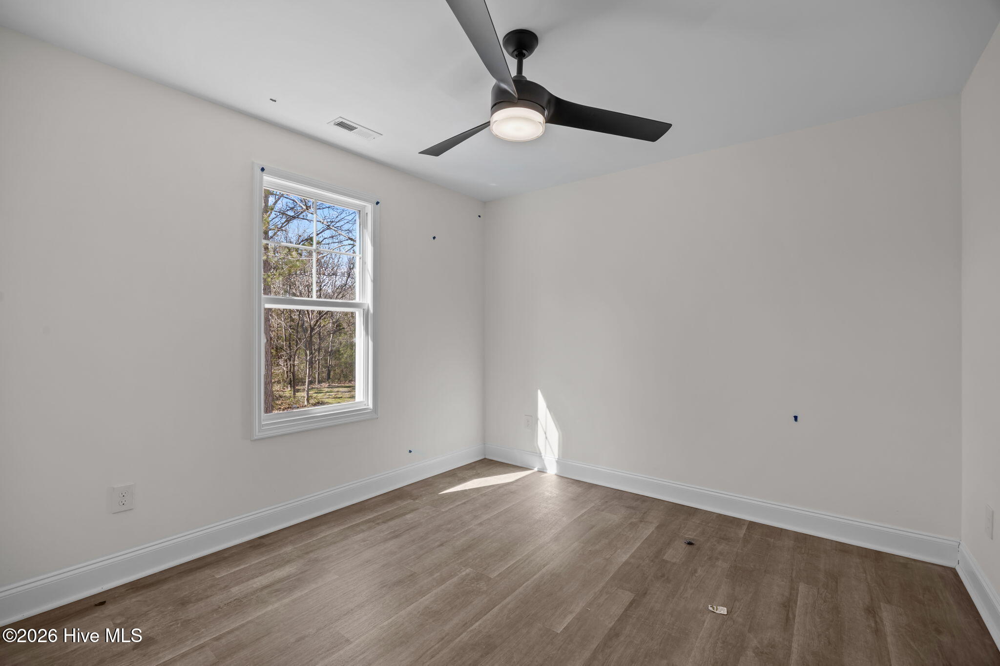 100528707 | Photo 27