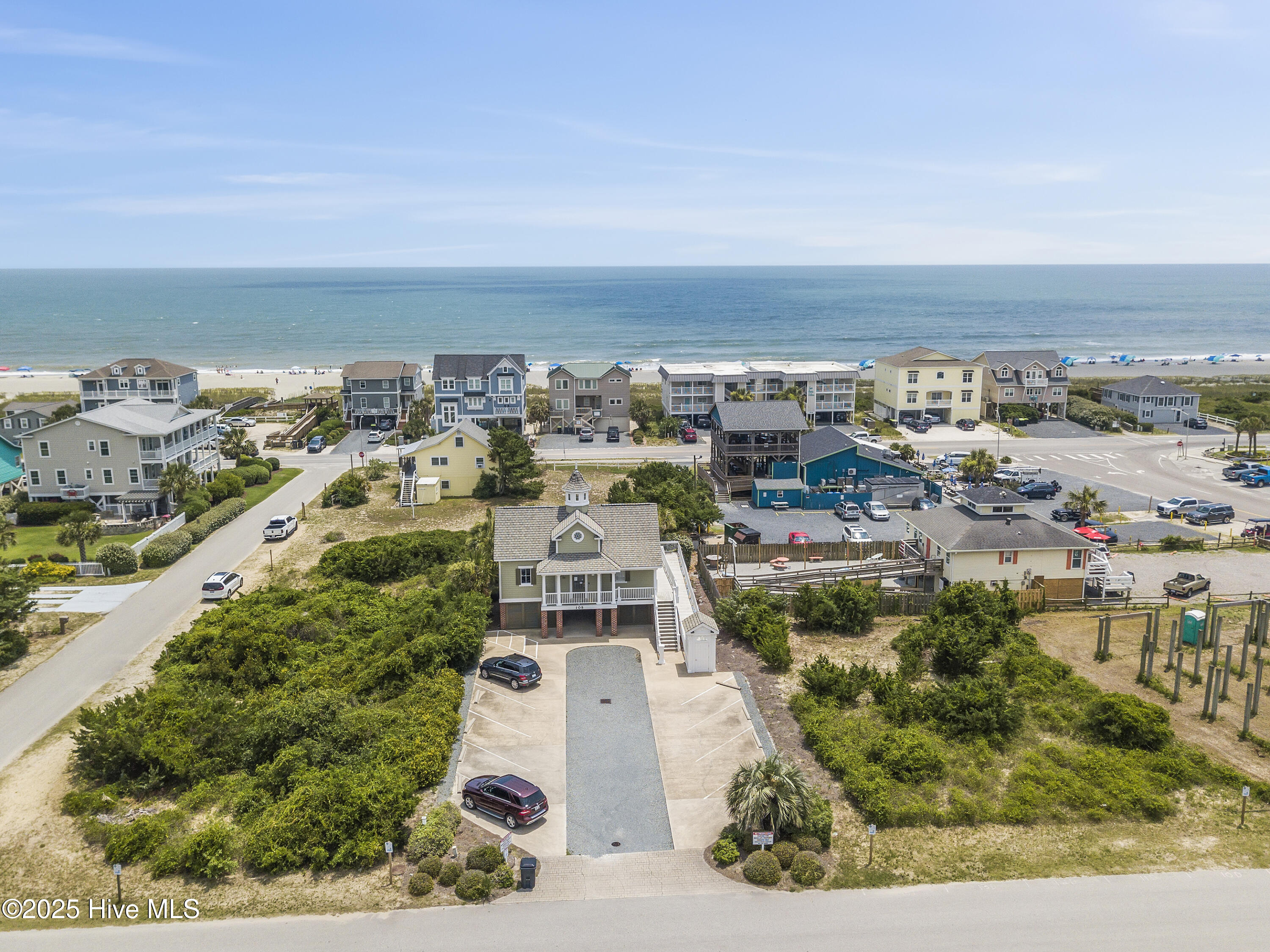 100495133 | Photo 11