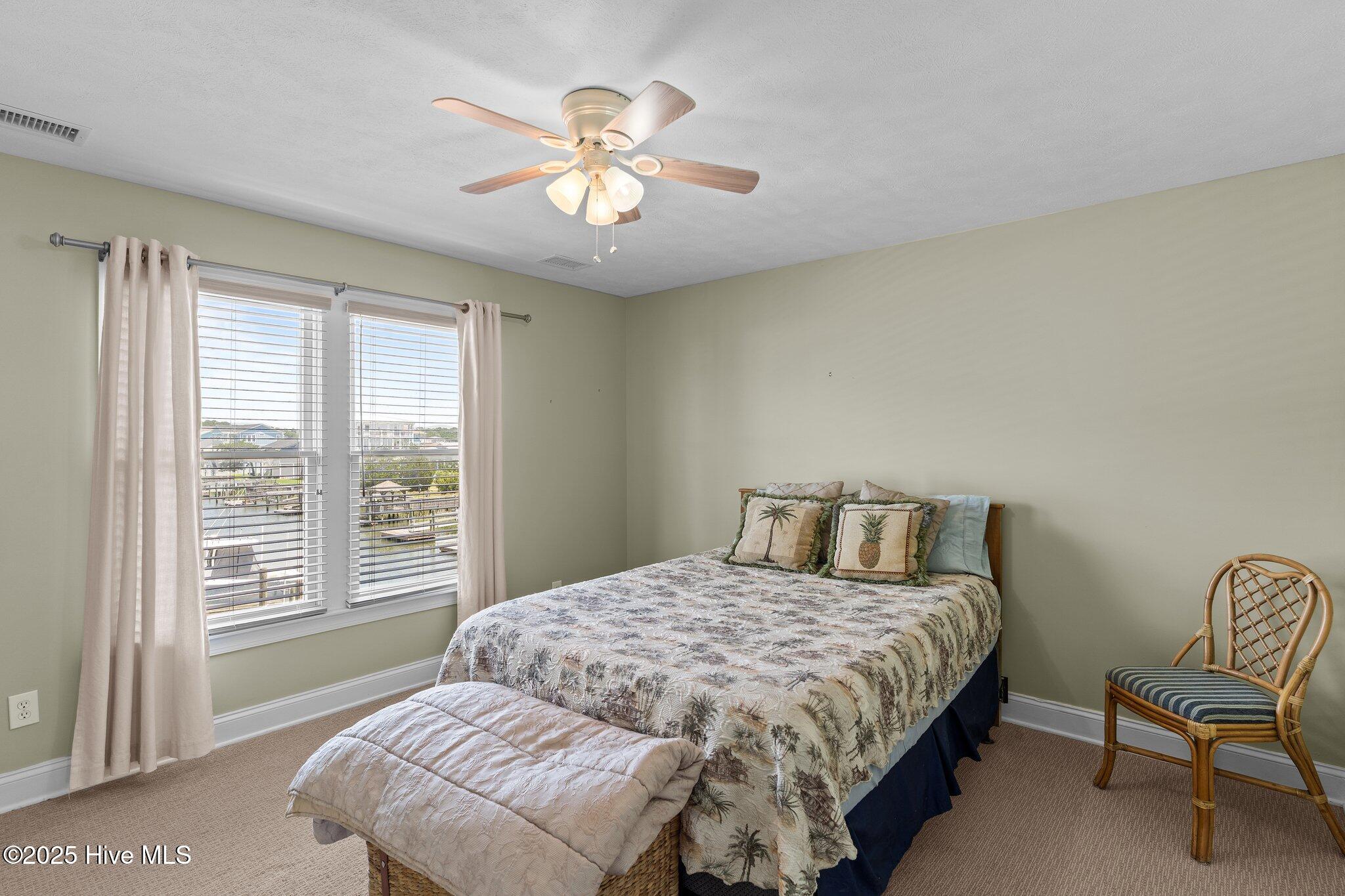 100514619 | Photo 17