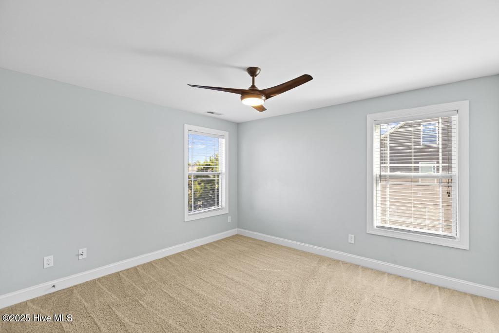 100535283 | Photo 14