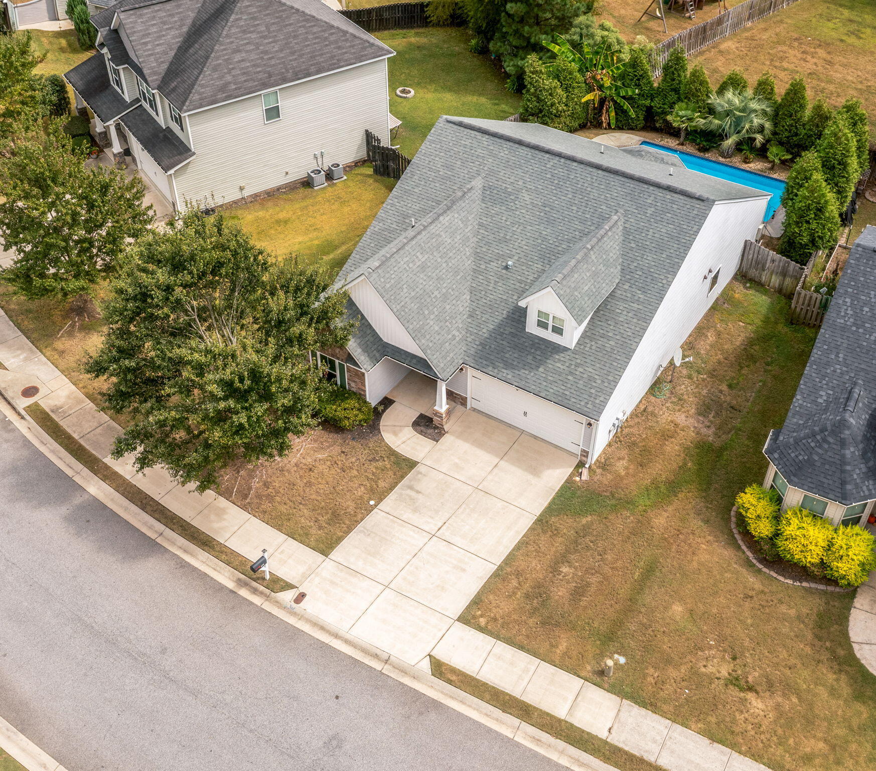 6-web-or-mls-674 Shipley Avenue-04