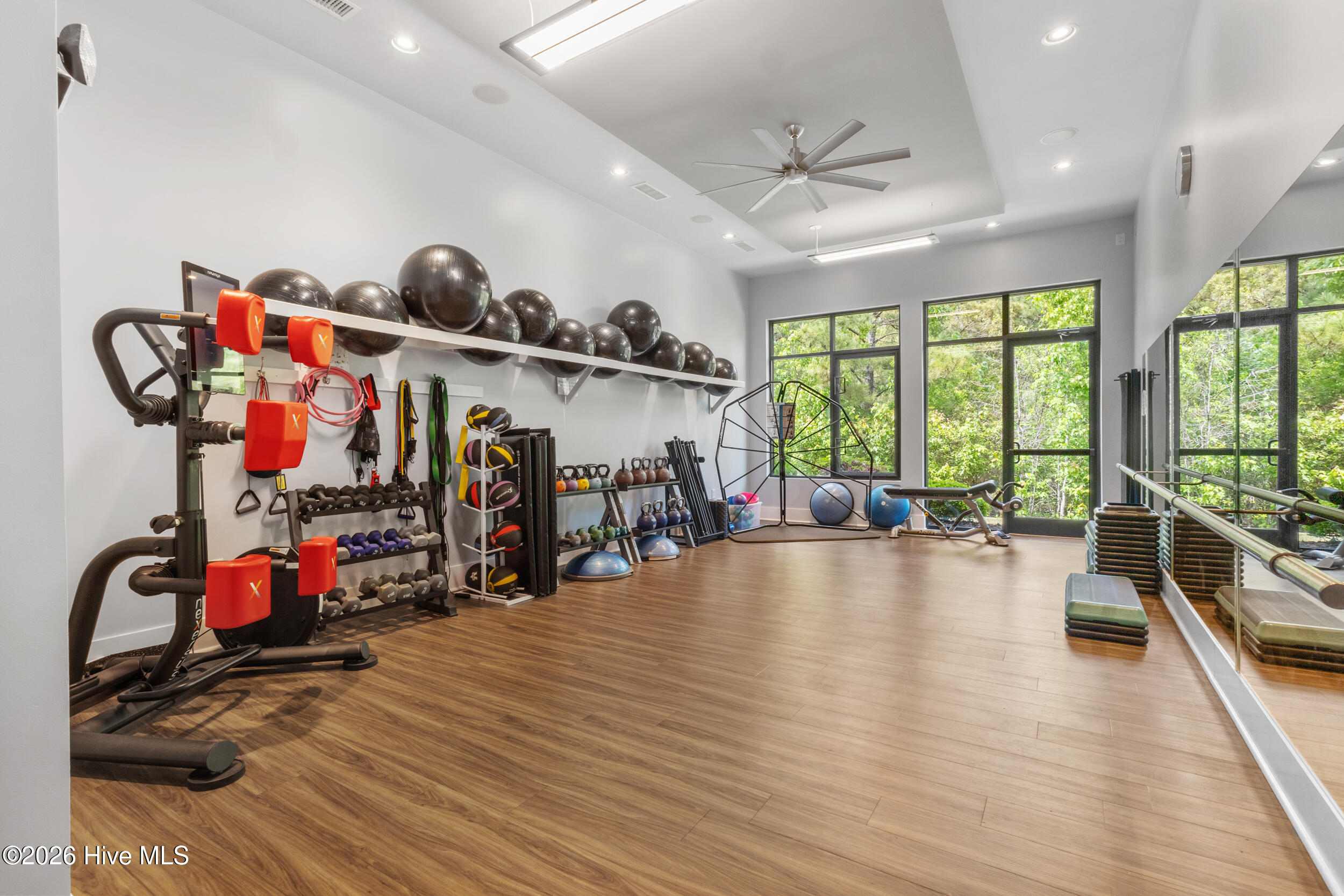 100560170 | Photo 62