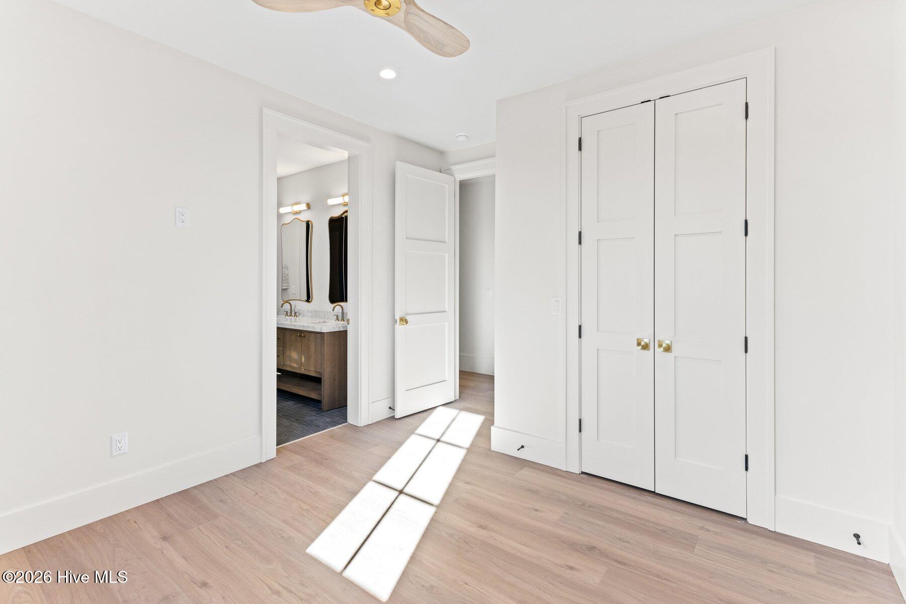 100529848 | Photo 55