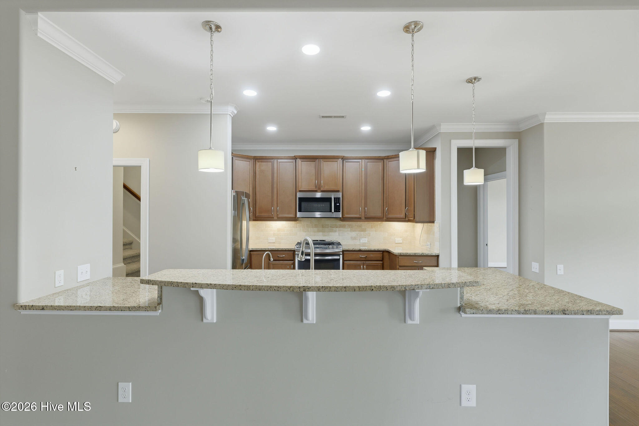 100518693 | Photo 27