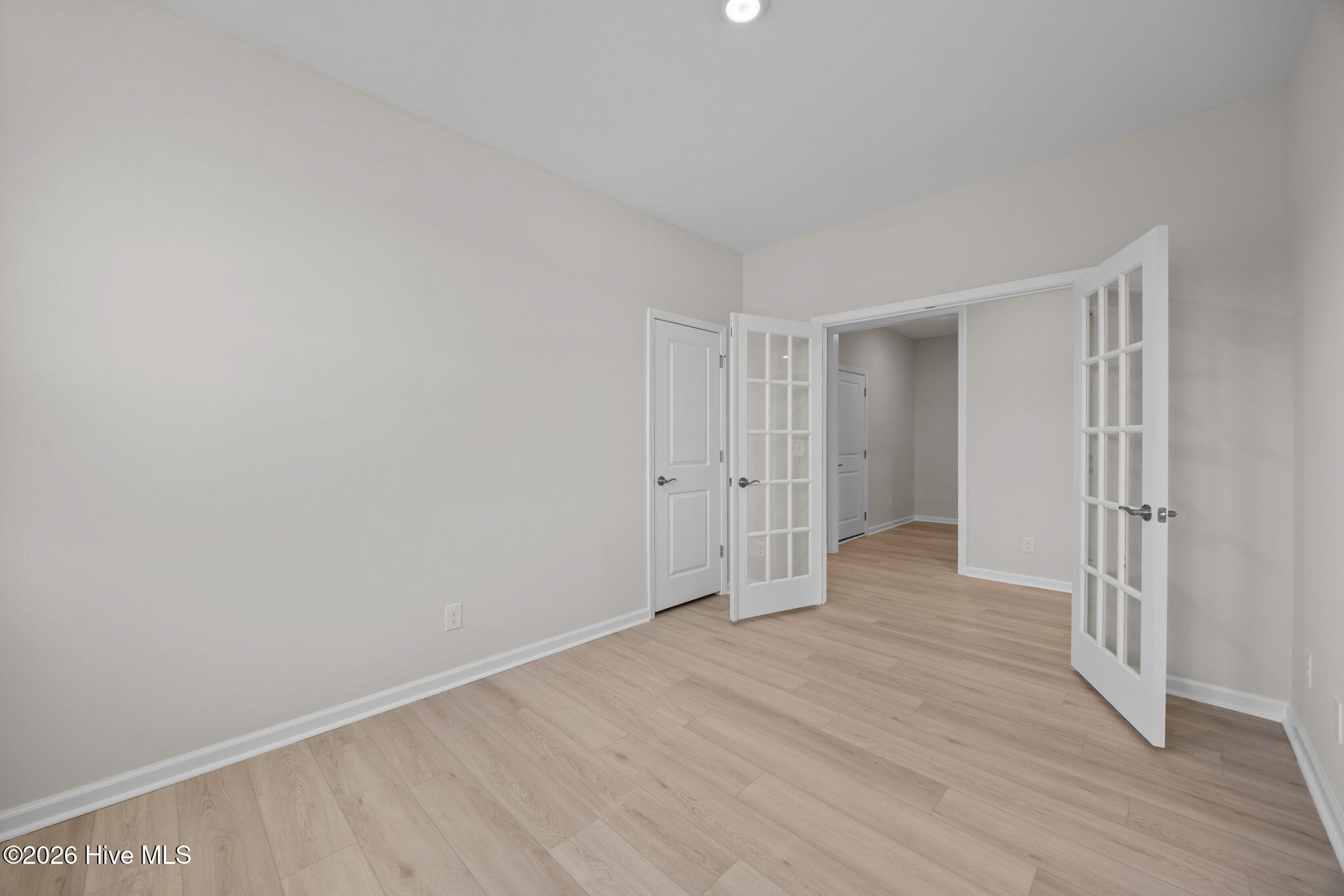 100509950 | Photo 19