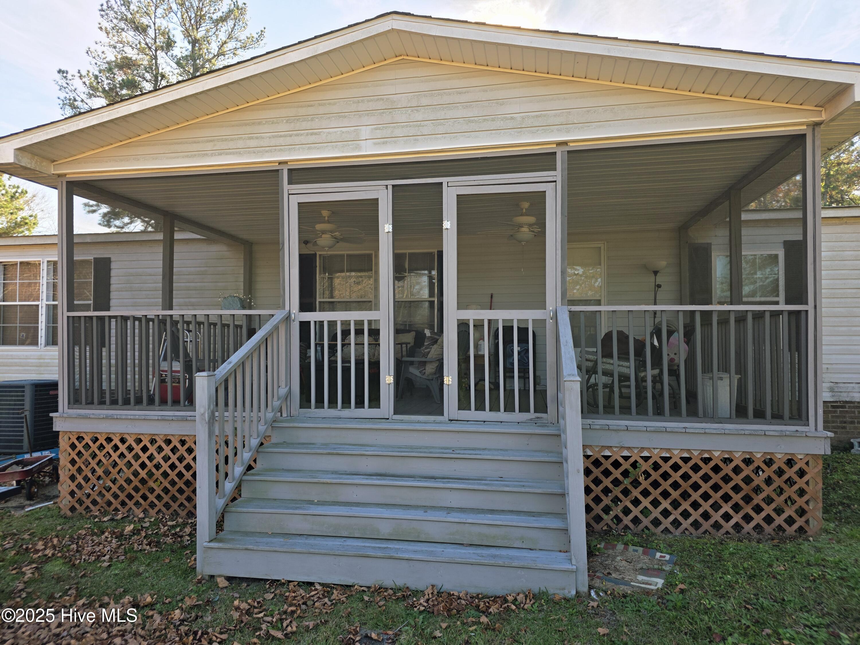 100542988 | Photo 22