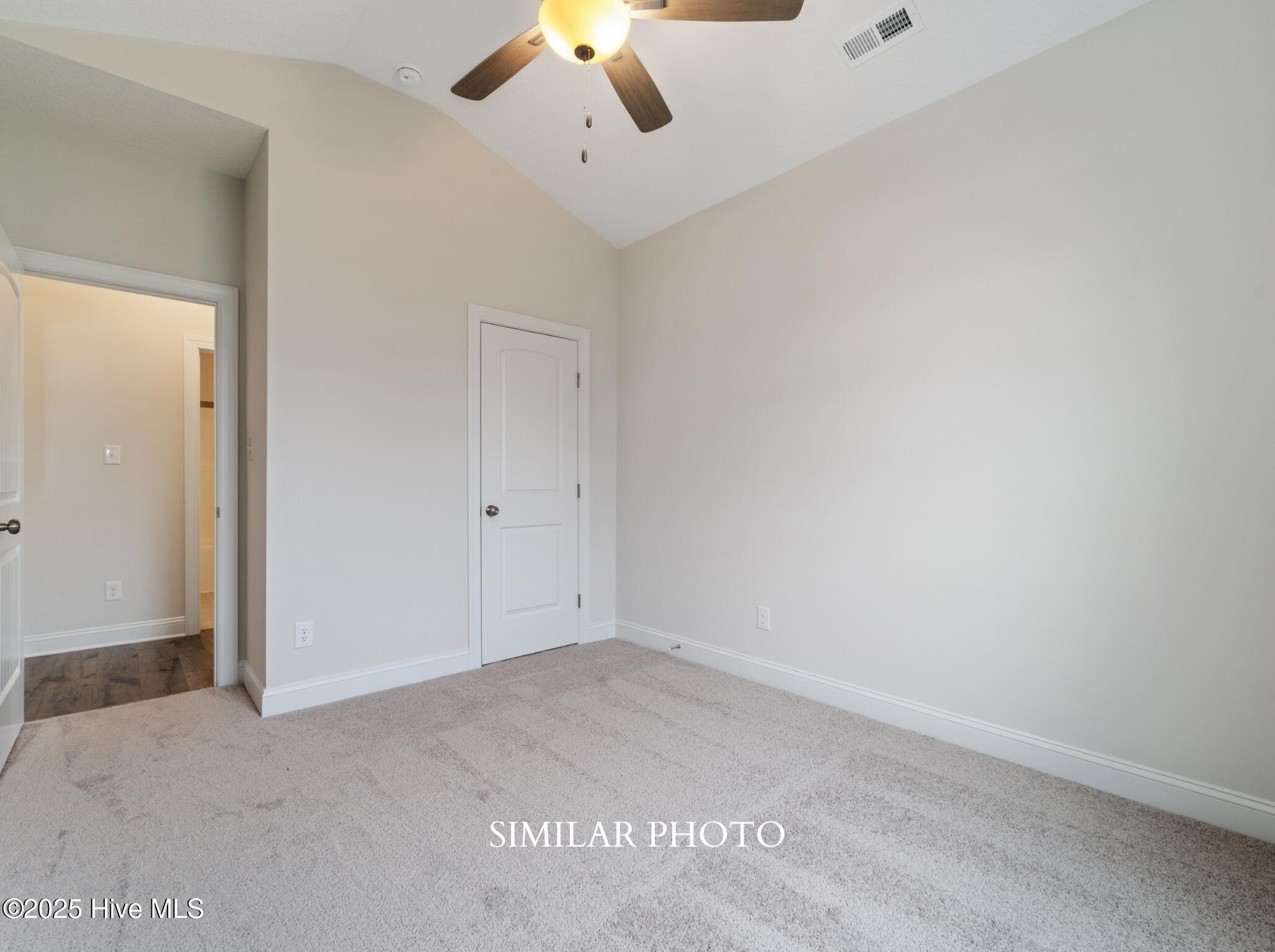 100535928 | Photo 20