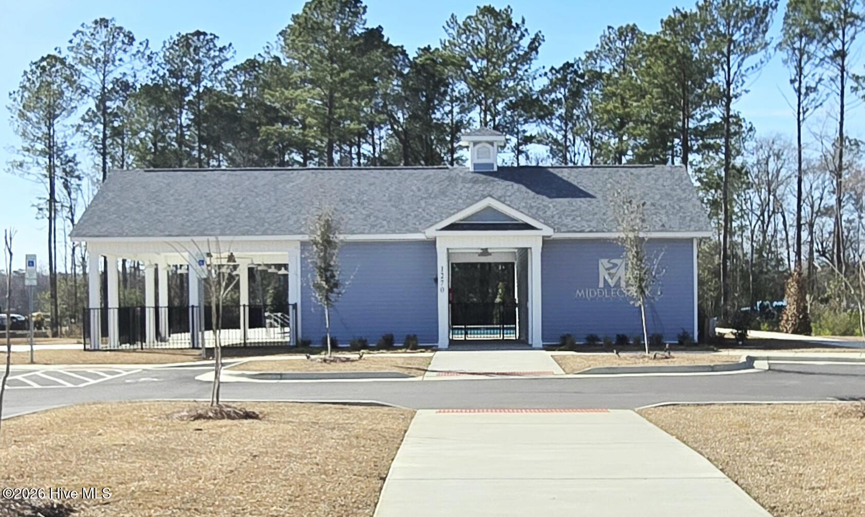 100548726 | Photo 23