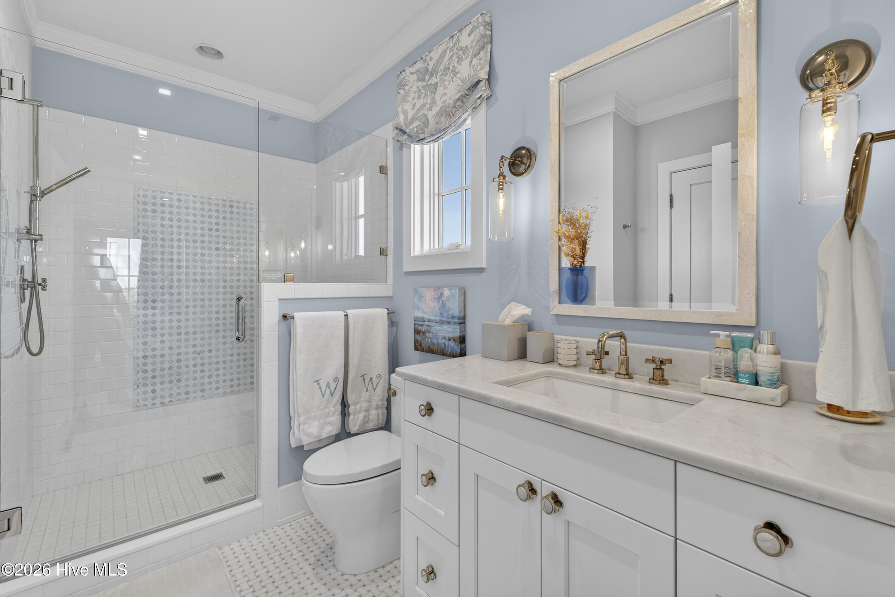 100557560 | Photo 35