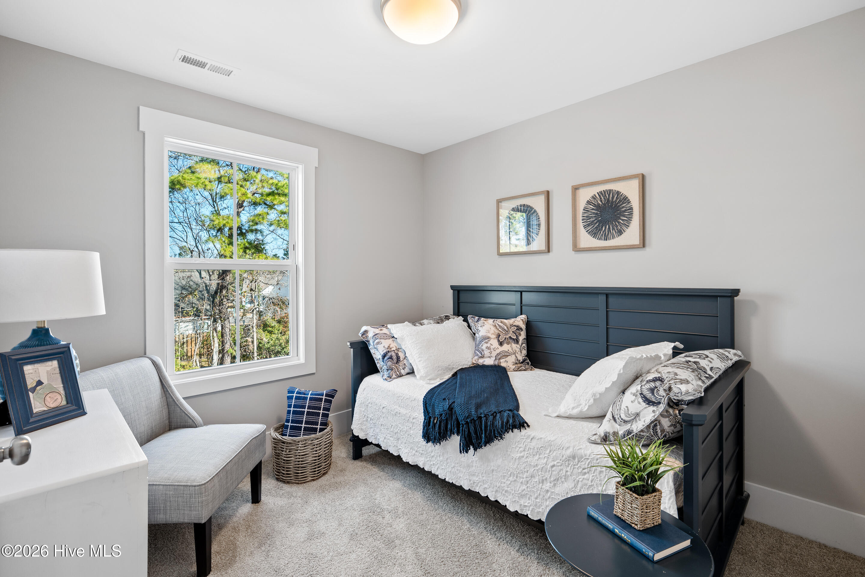 100548644 | Photo 34