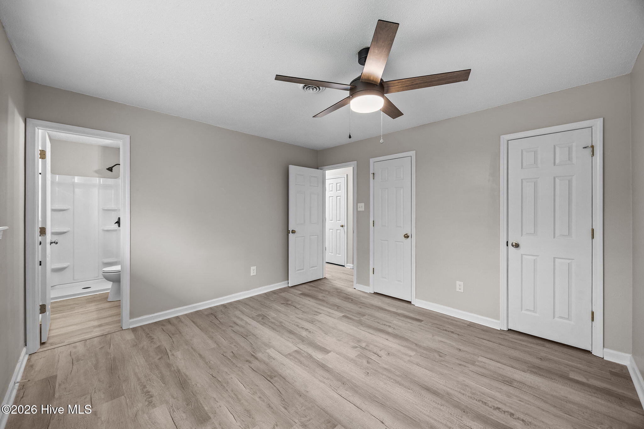 100552306 | Photo 31