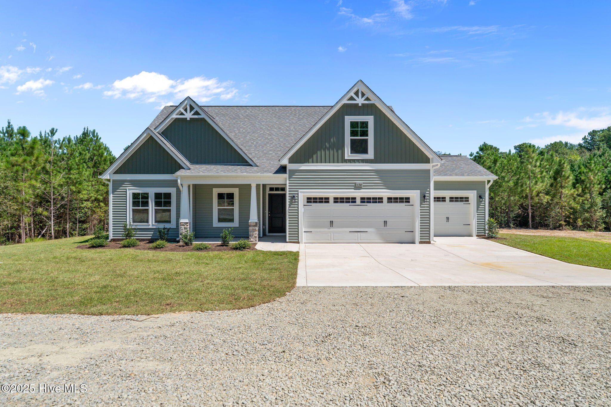 130 Hickory Pointer Way