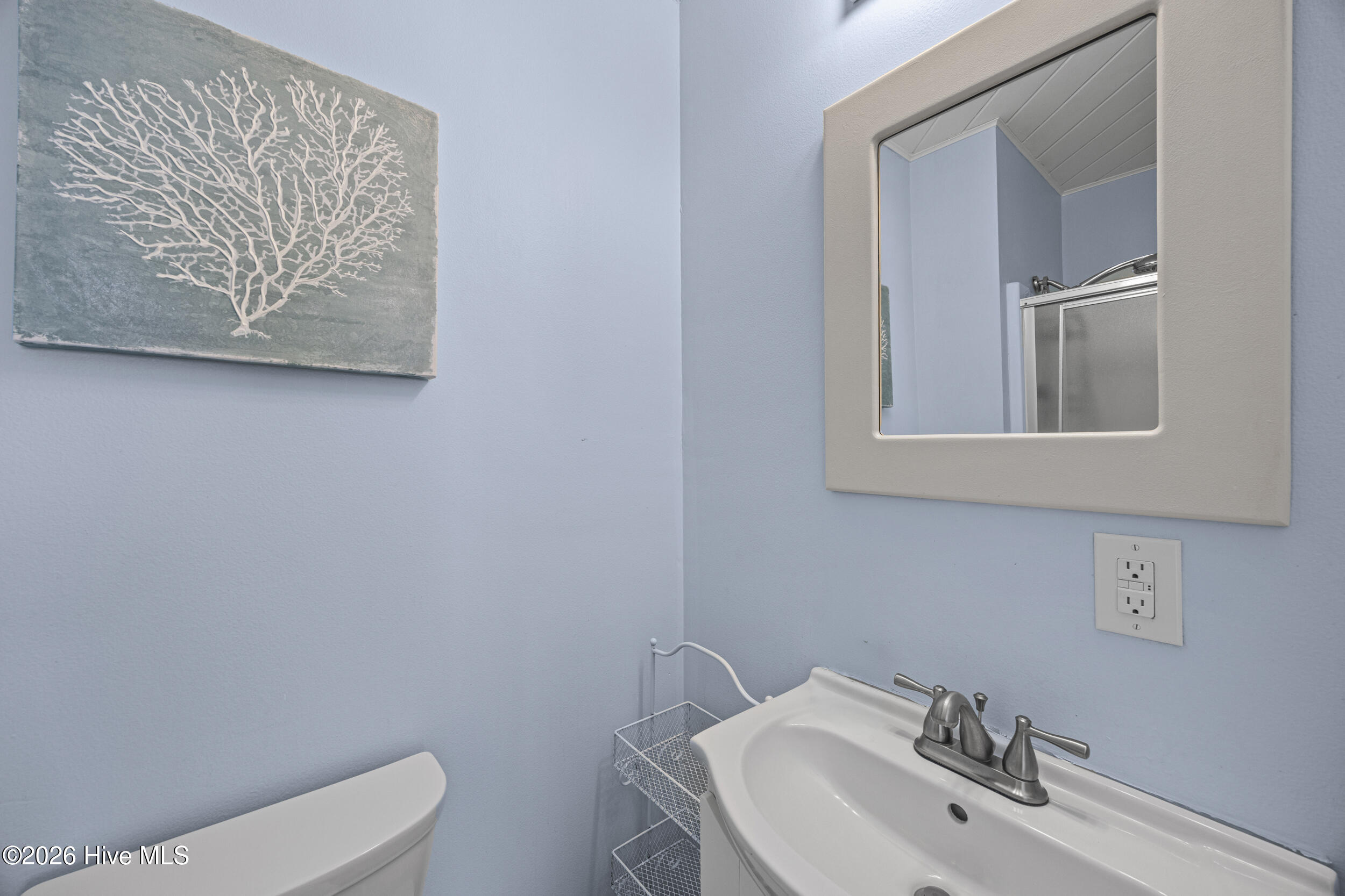 100568545 | Photo 43