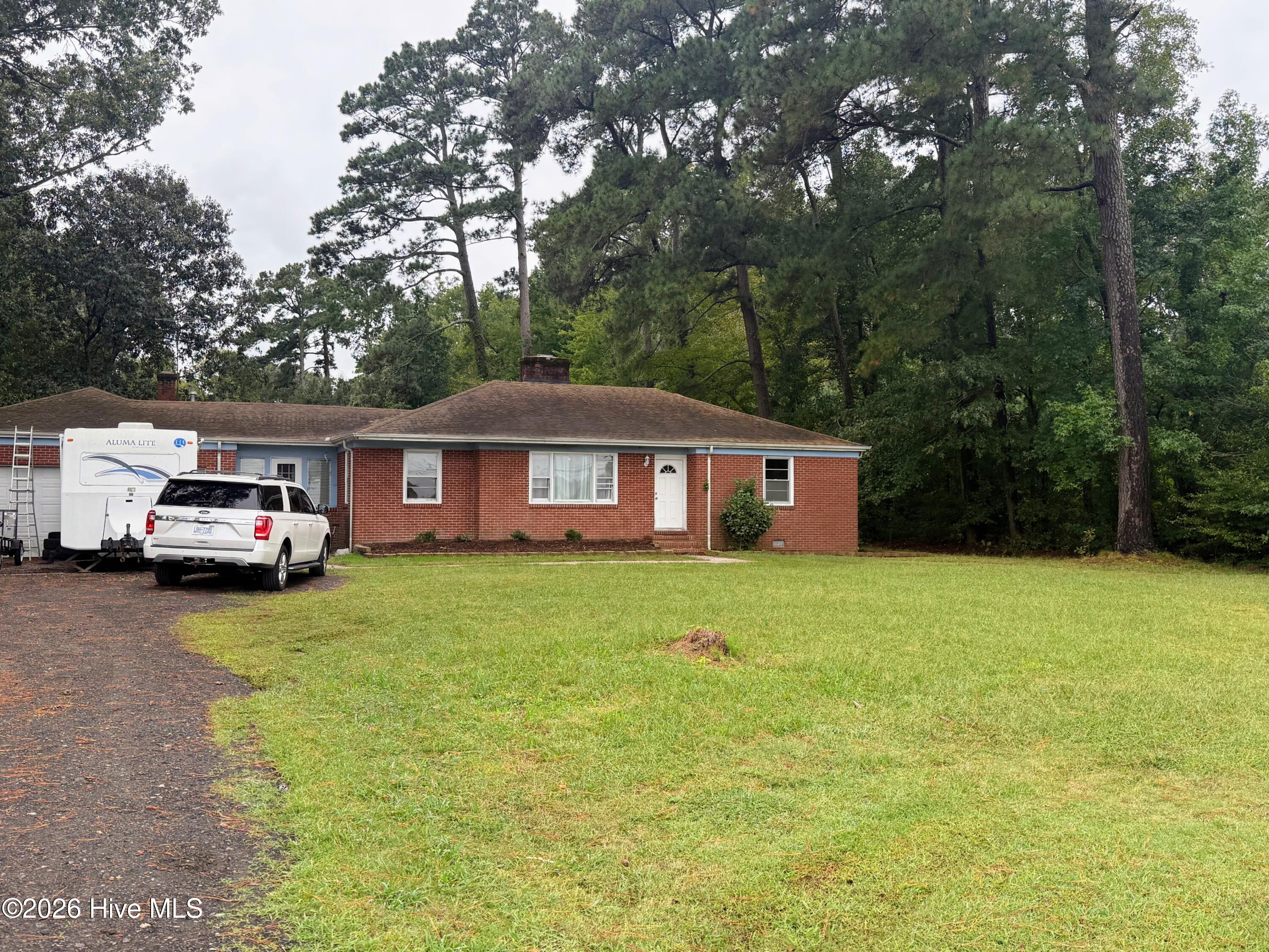 Photo 3 of Single family home for sale at 2015 N Road St, Elizabeth City, NC 27909 | MLS# 100605281 | Listing updated on 2026-10-07