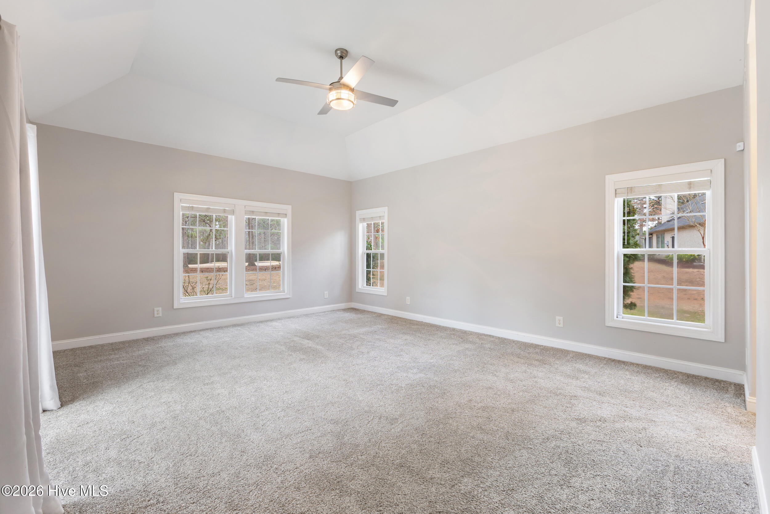 100557722 | Photo 22