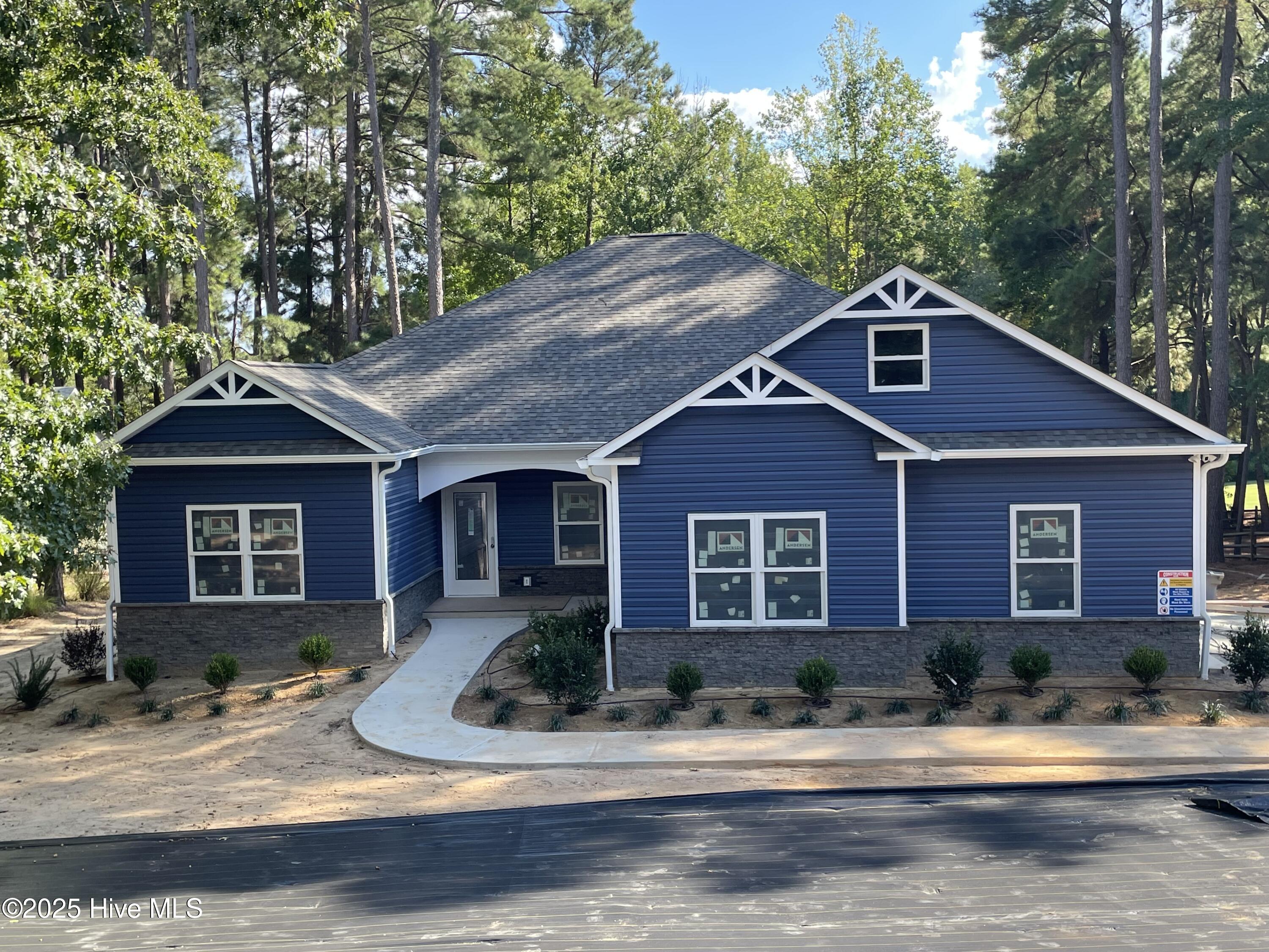 Homes for sale in West End, NC | 107 Devonshire Ave W, West End, NC 27376 | MLS# 100531712