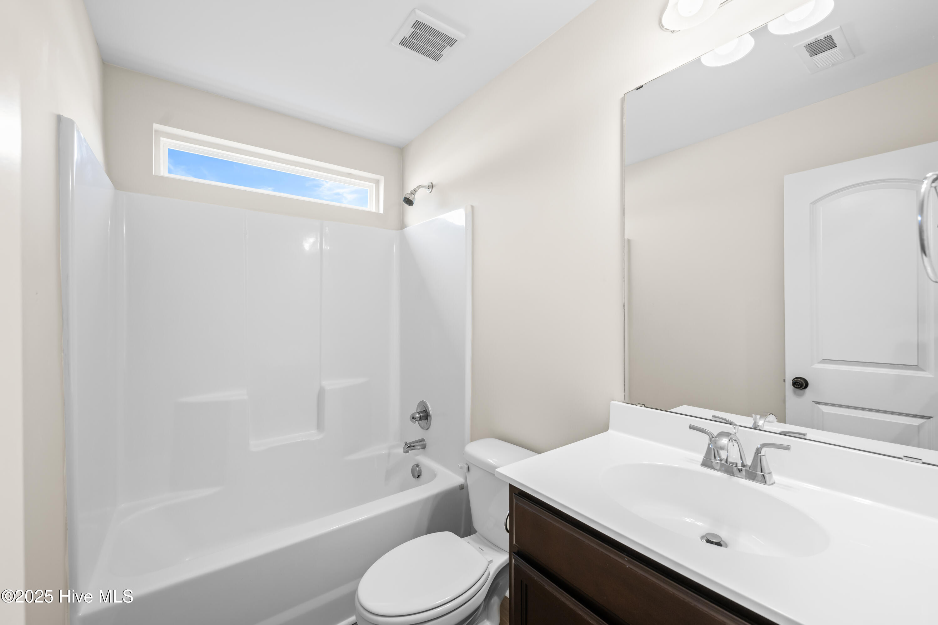 100544076 | Photo 26