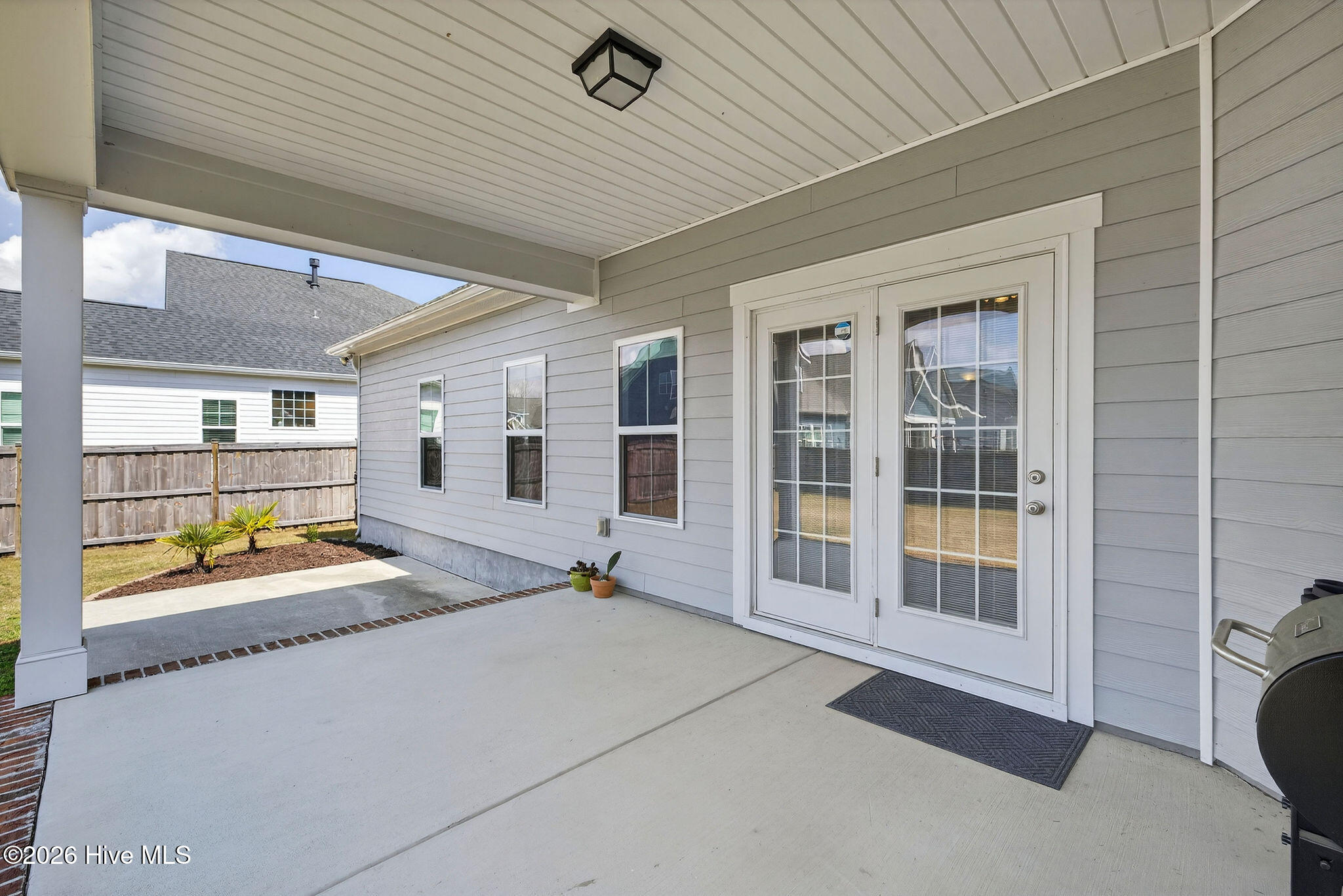 100563102 | Photo 31