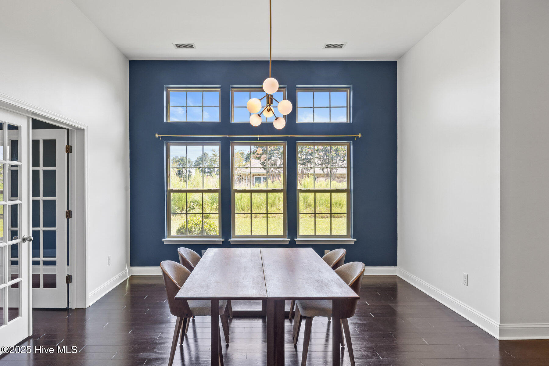 100521080 | Photo 13