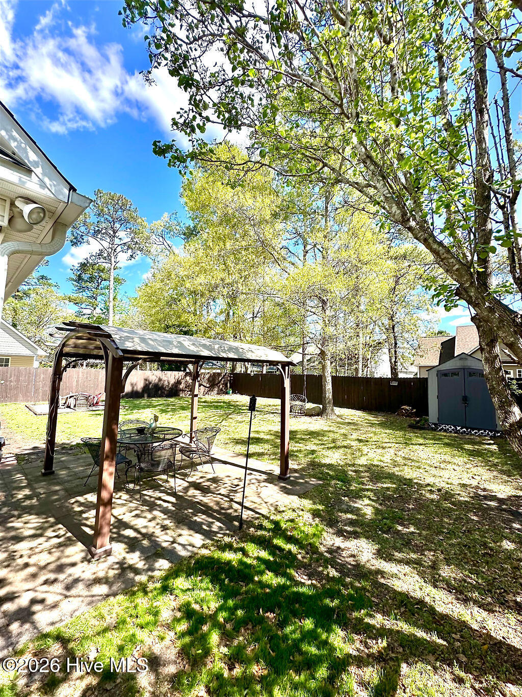 100565525 | Photo 32