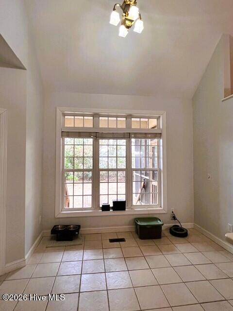 100548477 | Photo 15