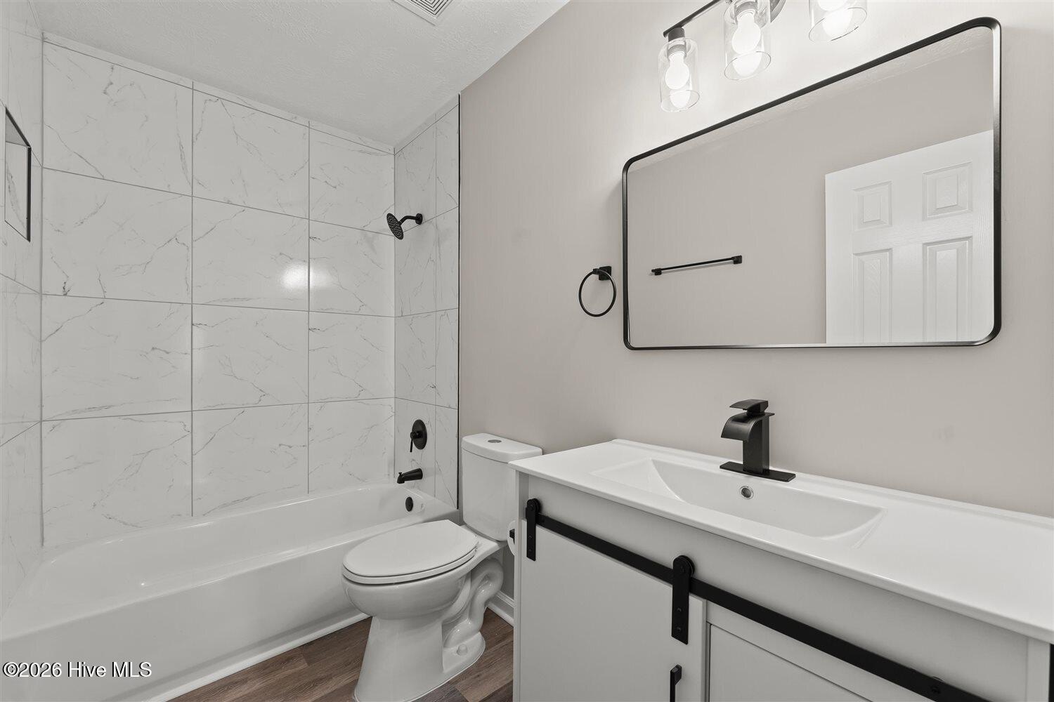14-3605 Cameron Dr 14