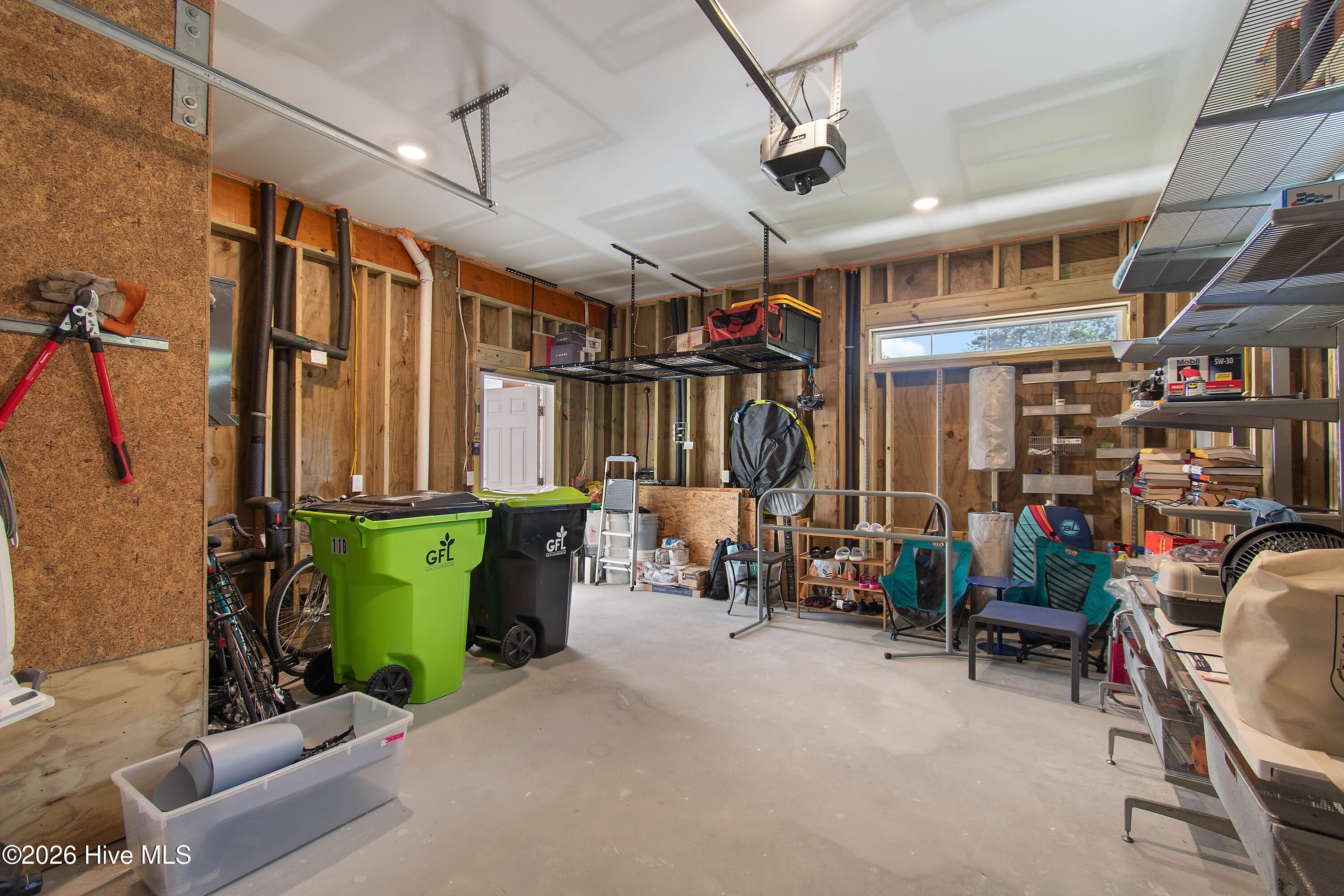 100567576 | Photo 48