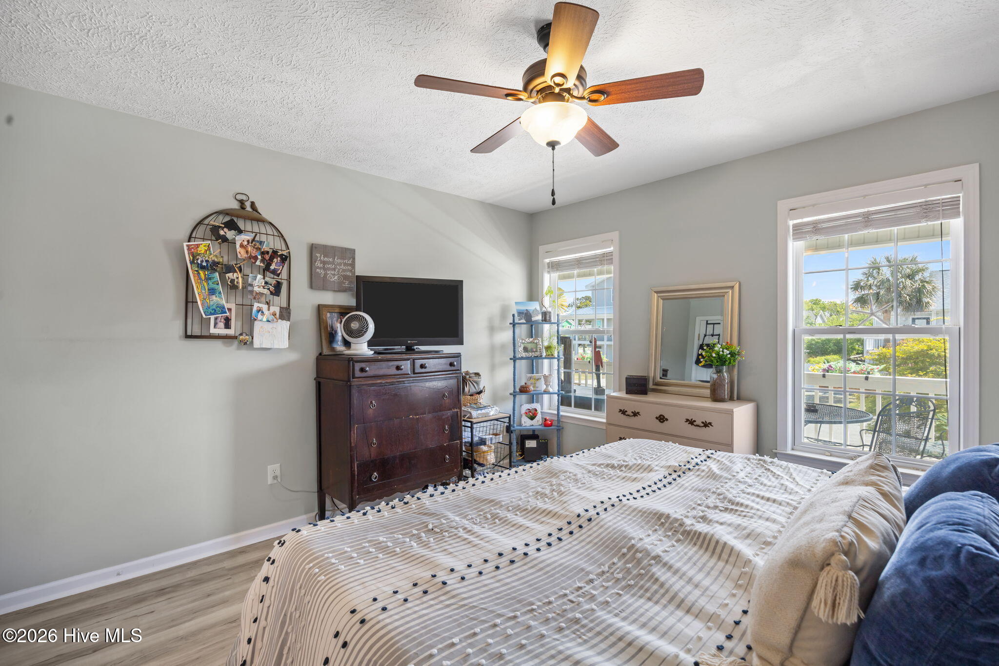 100566425 | Photo 18