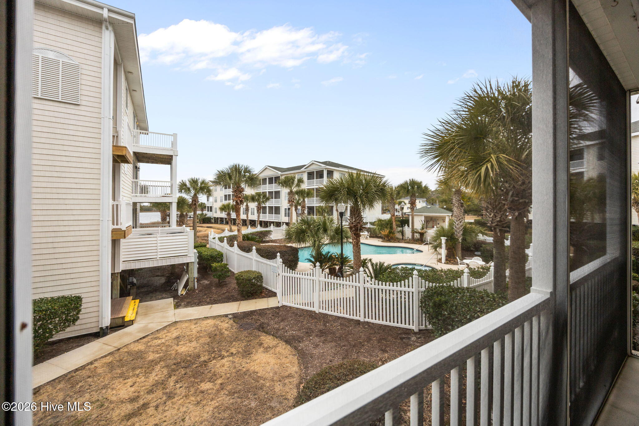 100556722 | Photo 40