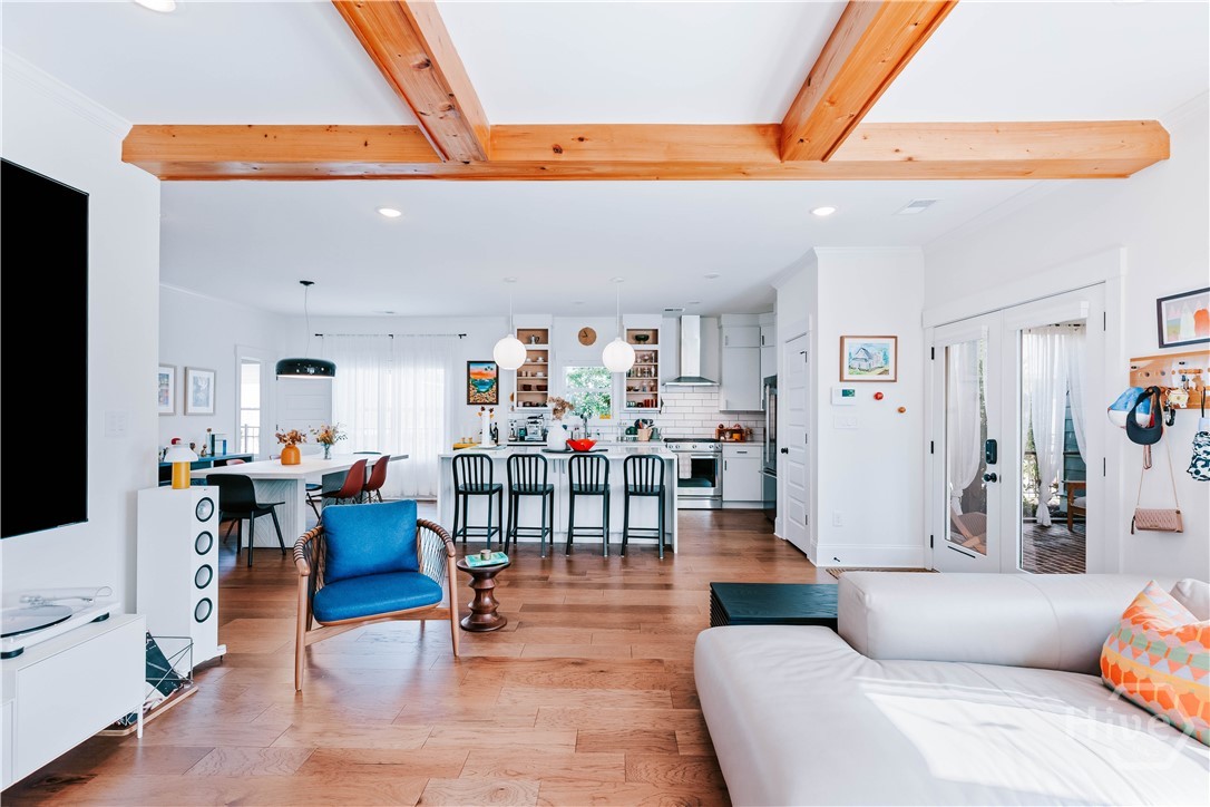 675 Sunset Drive