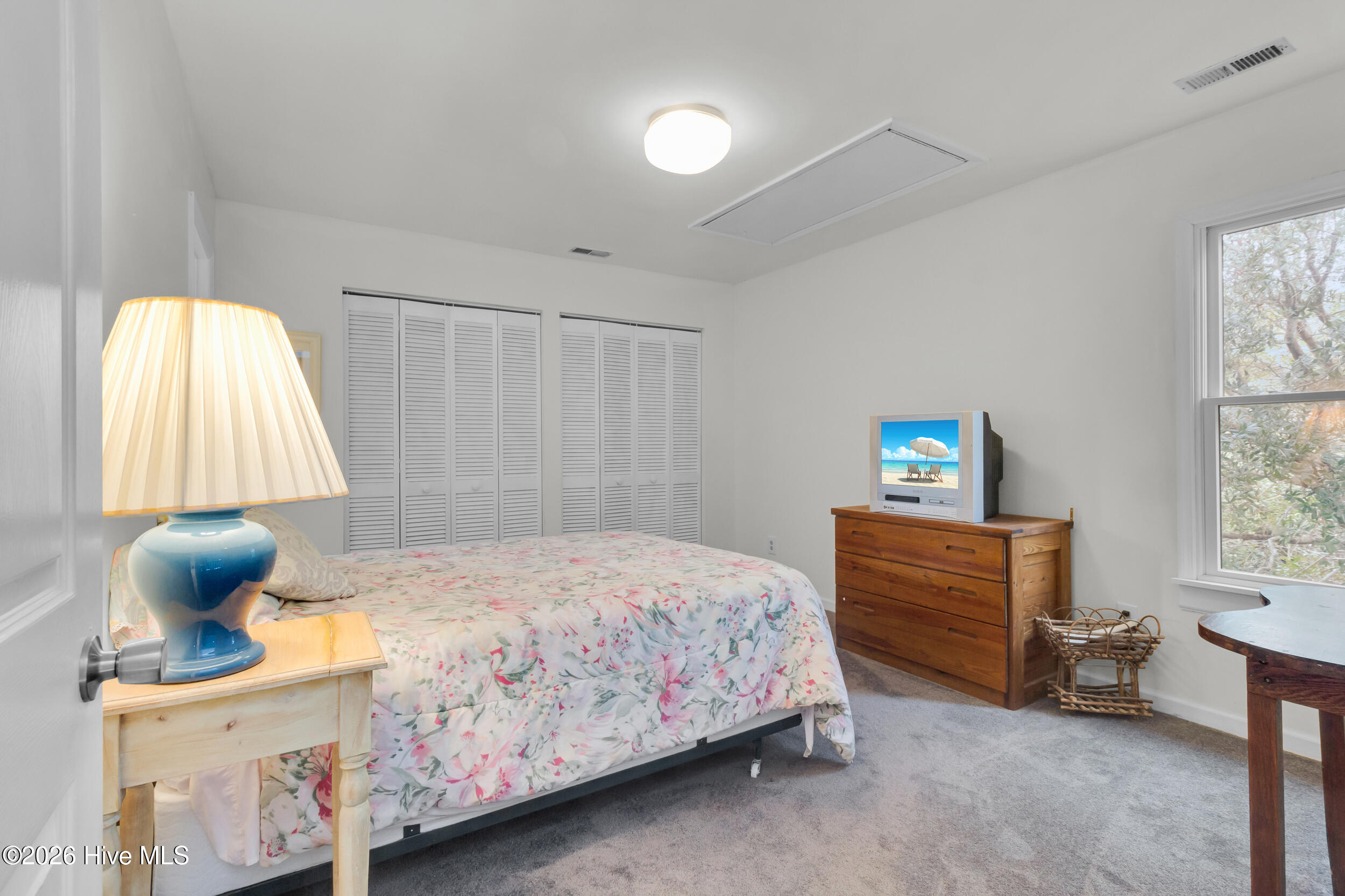 100557877 | Photo 29