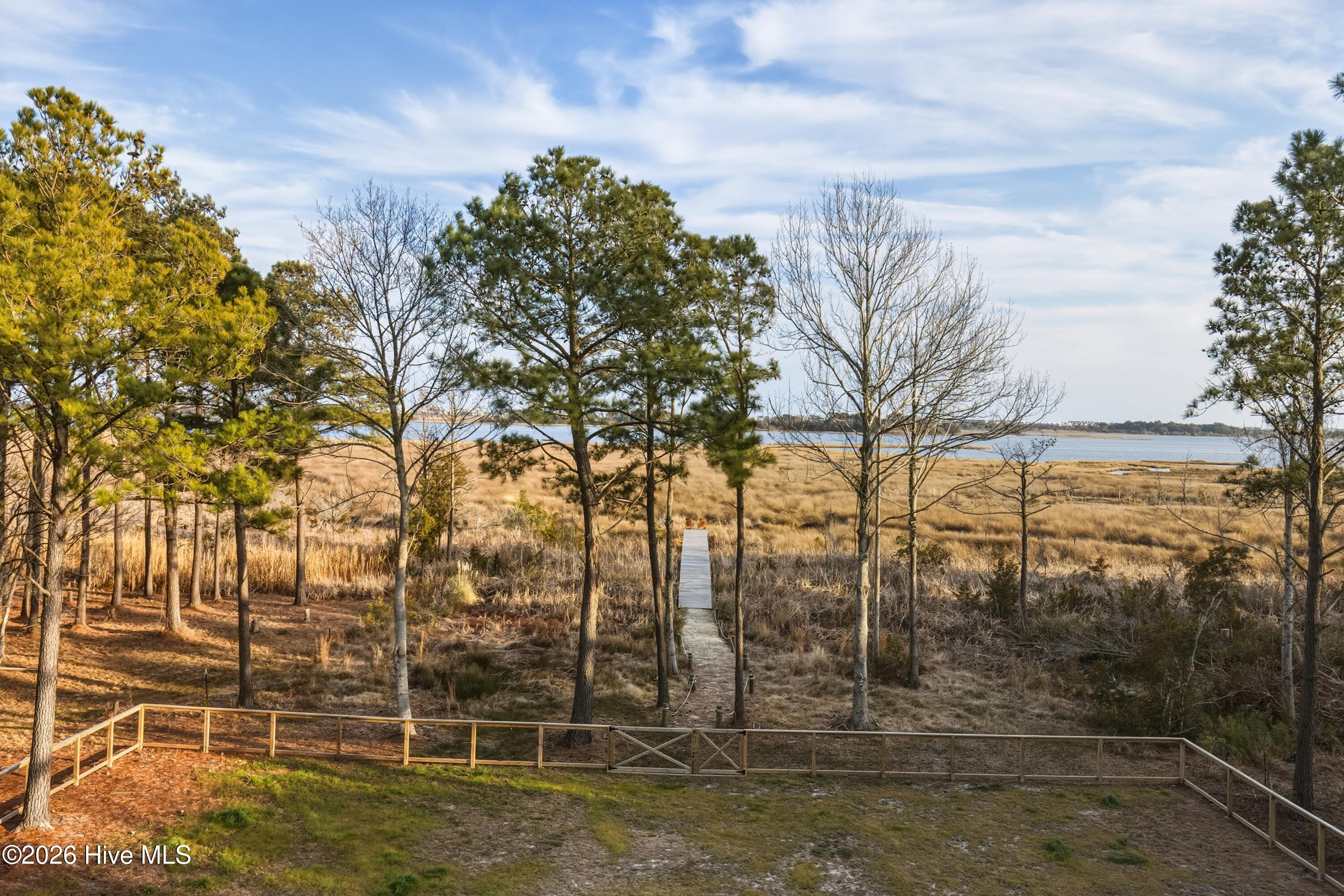 100554260 | Photo 49