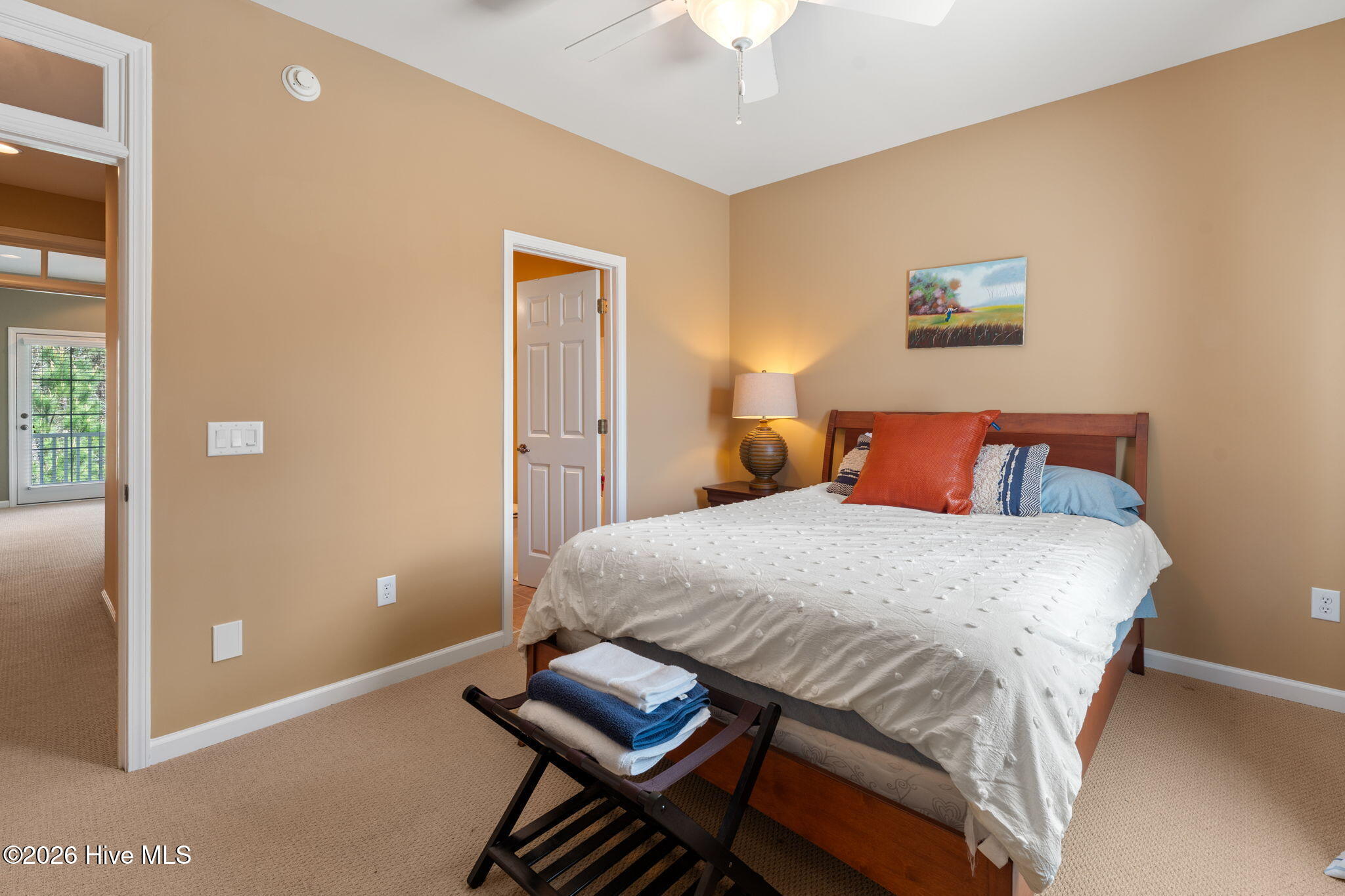 100564411 | Photo 29