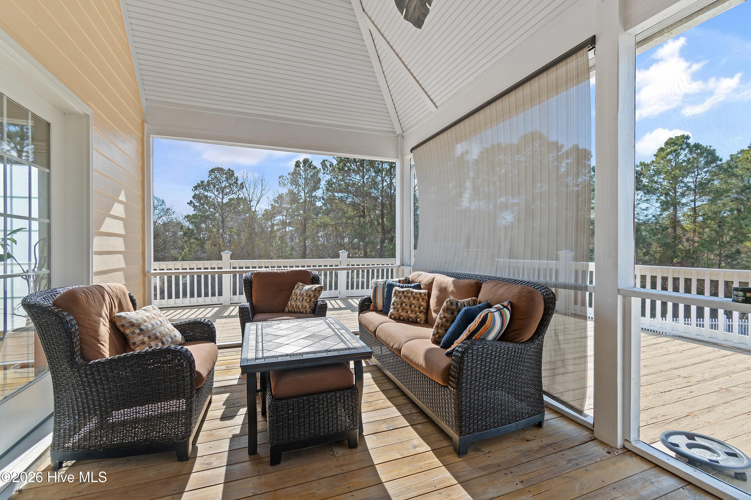 100559303 | Photo 21