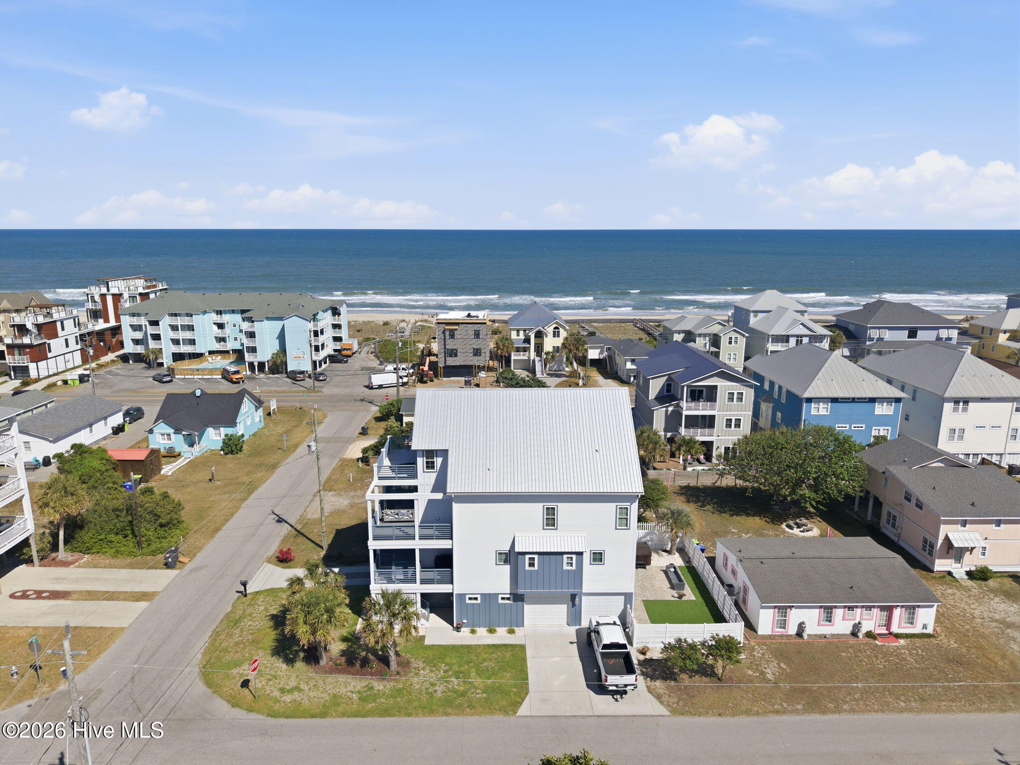 100570056 | Photo 78