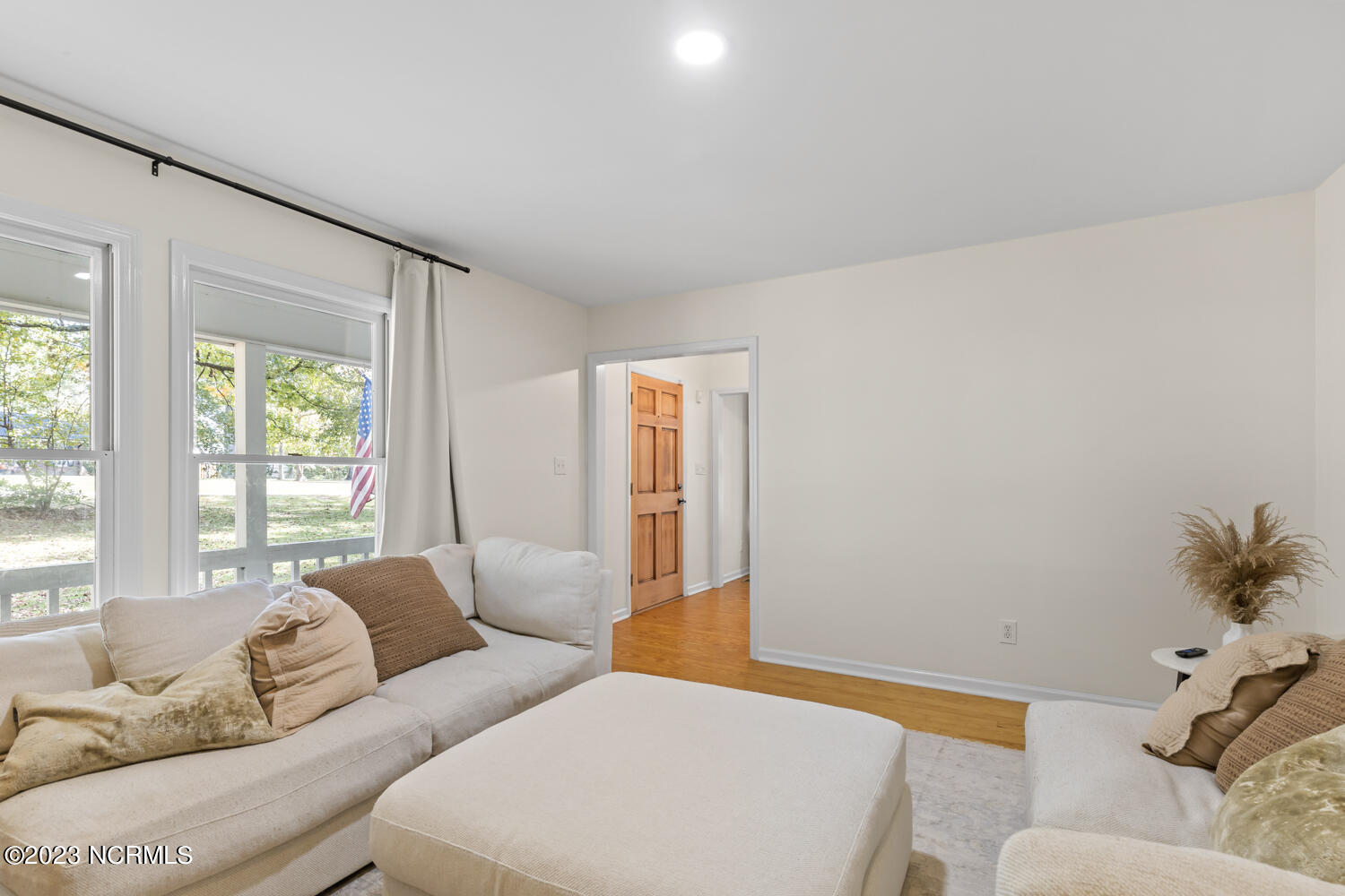 100544428 | Photo 14