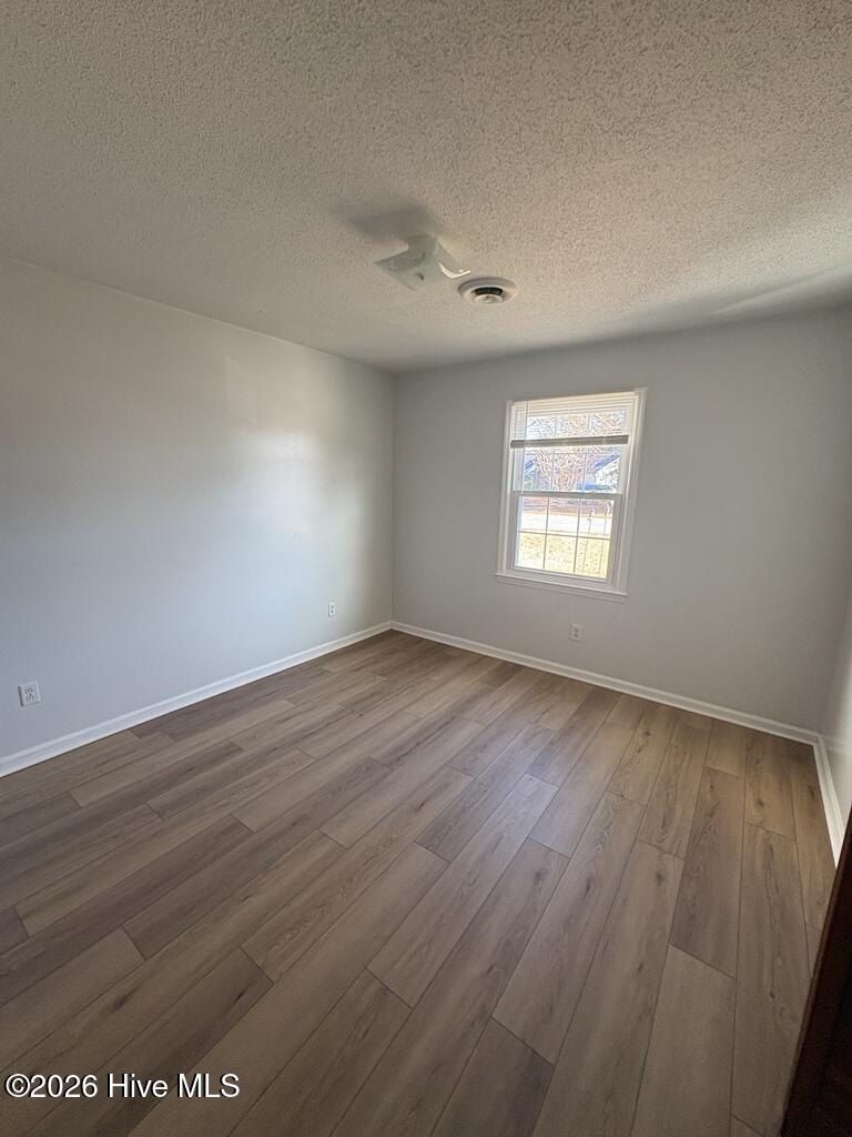 100551919 | Photo 12