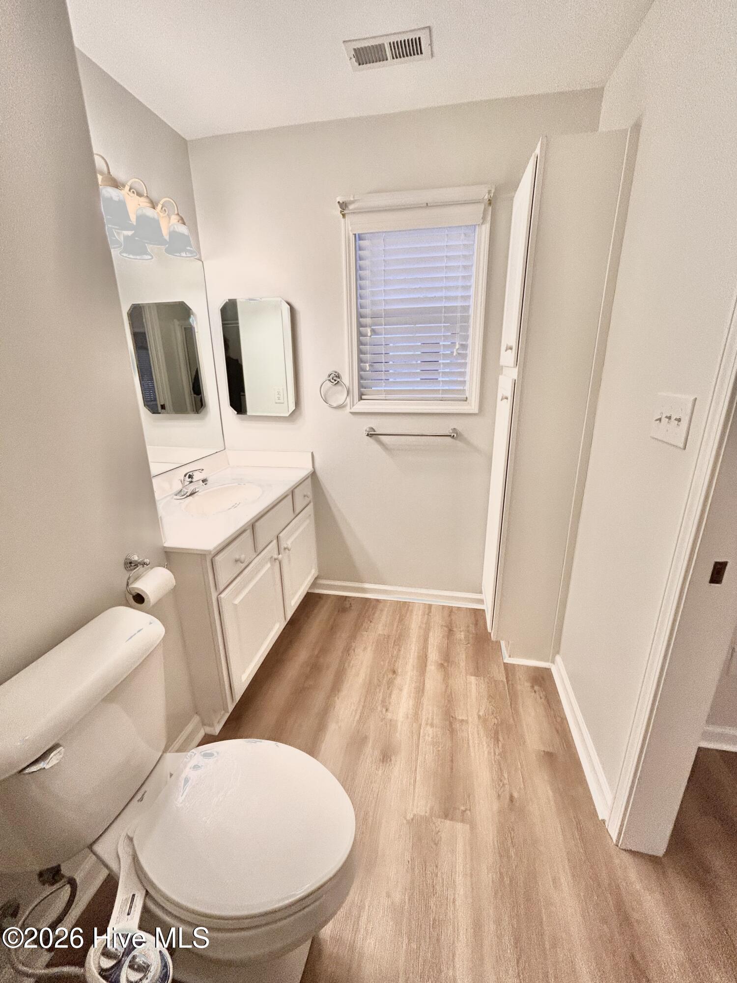 100542918 | Photo 29