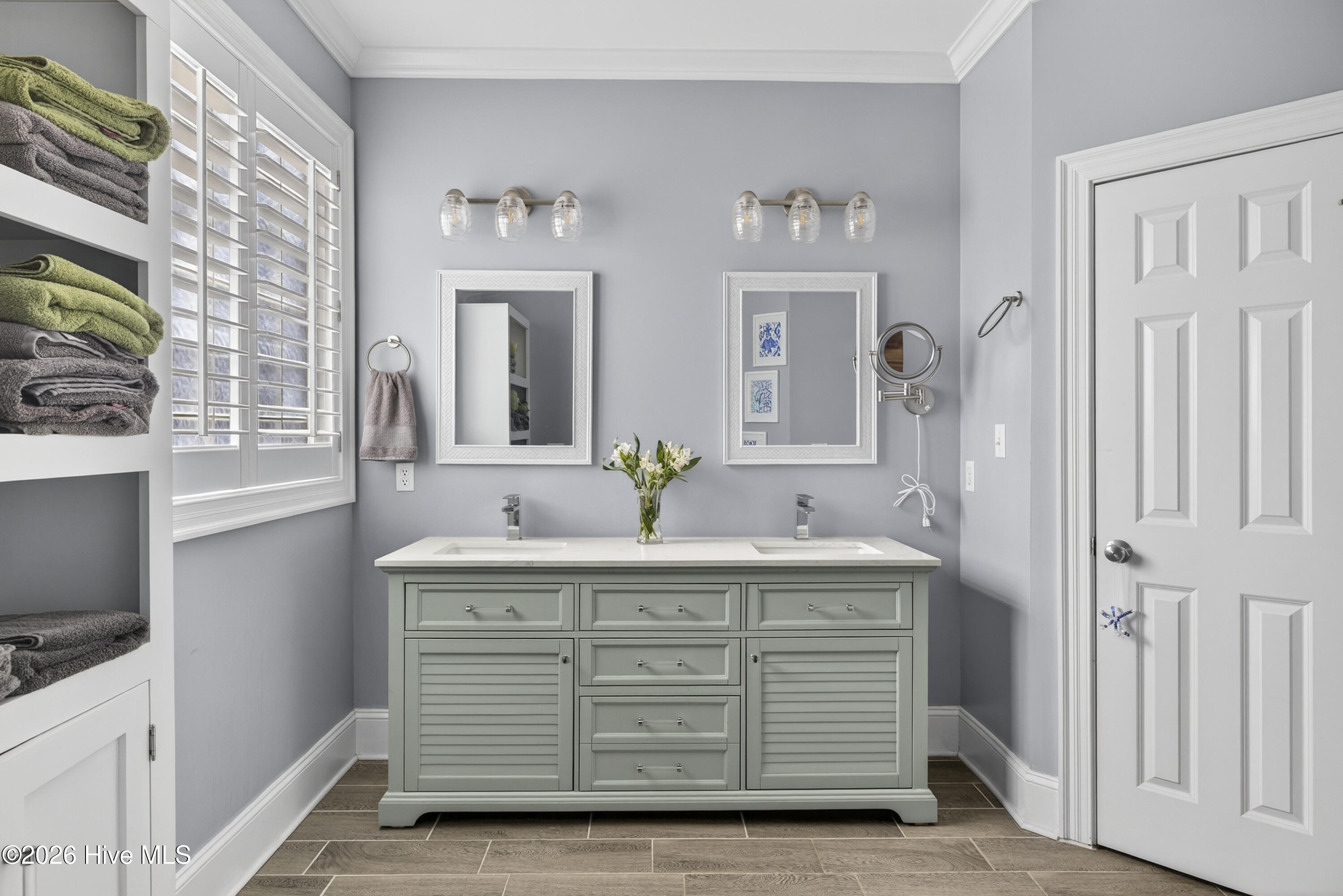 100564705 | Photo 26