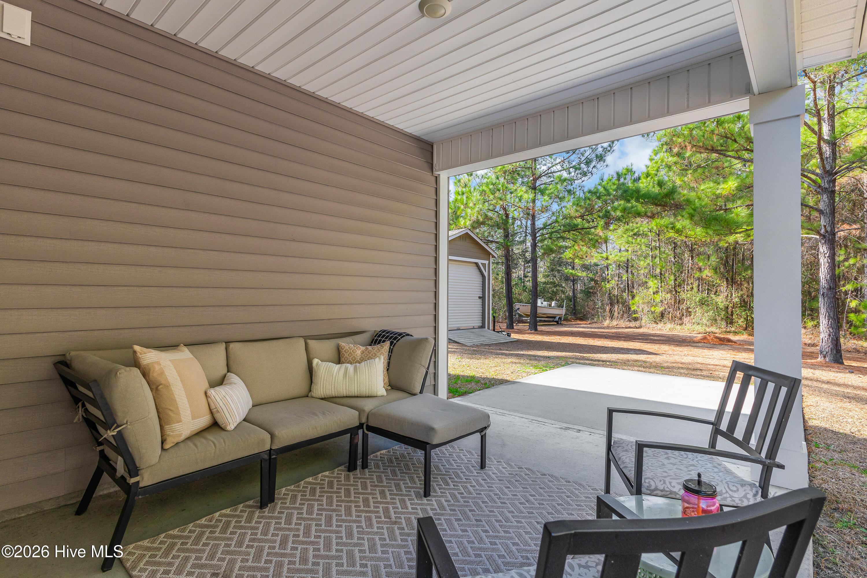 100549305 | Photo 39